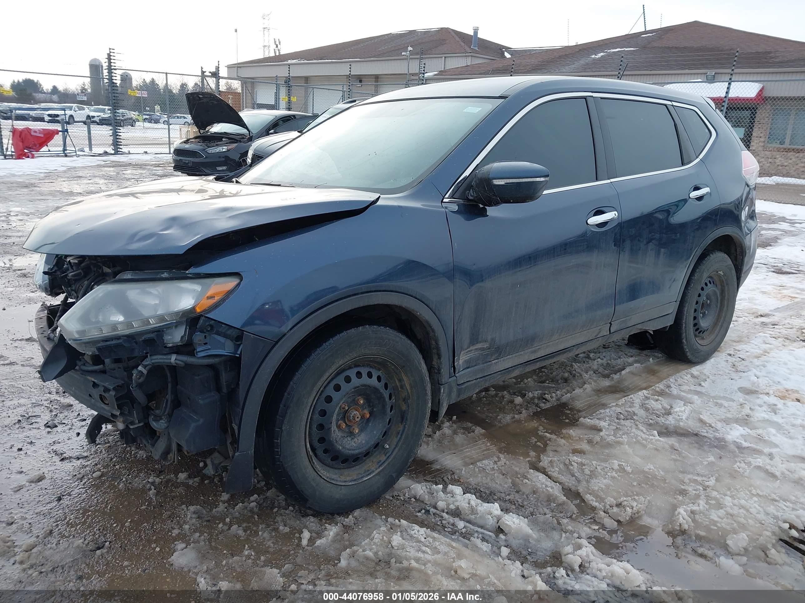 NISSAN ROGUE image 2
