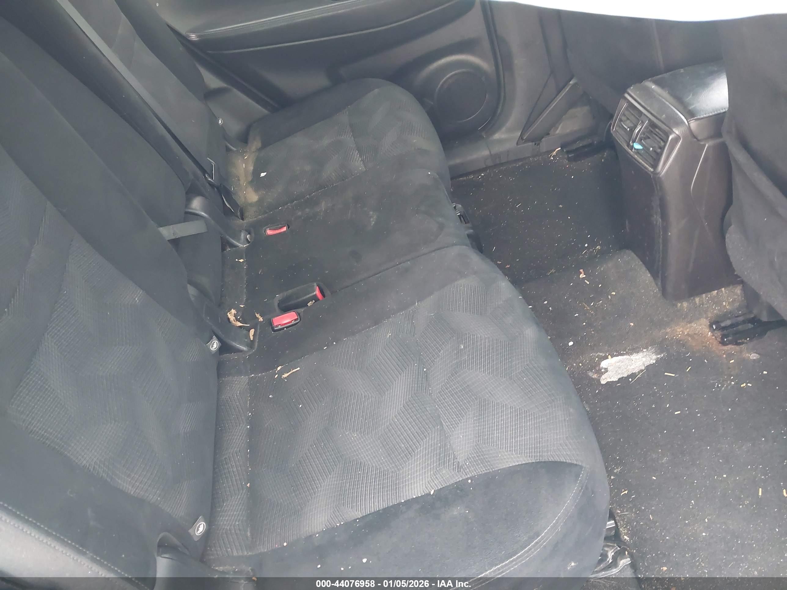 NISSAN ROGUE image 8
