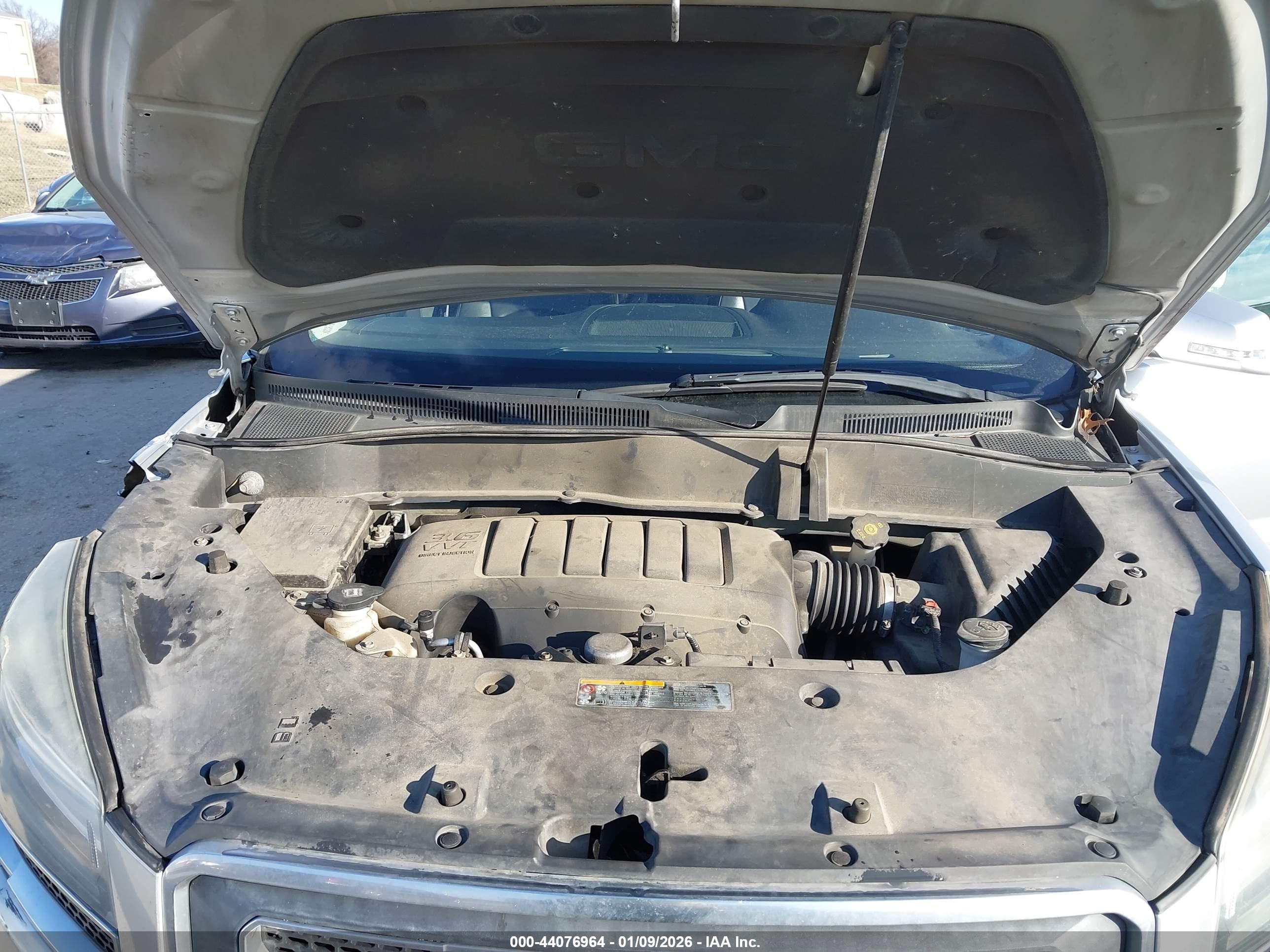 GMC ACADIA image 10