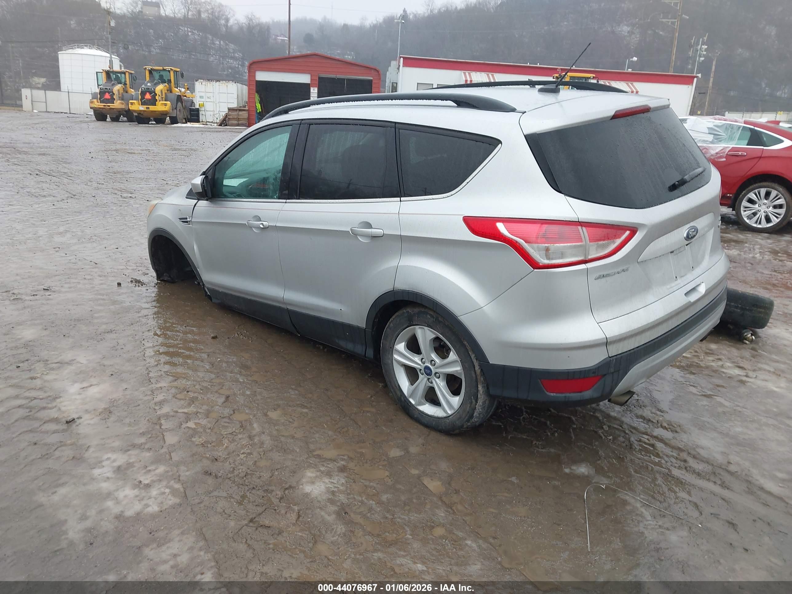 FORD ESCAPE image 3
