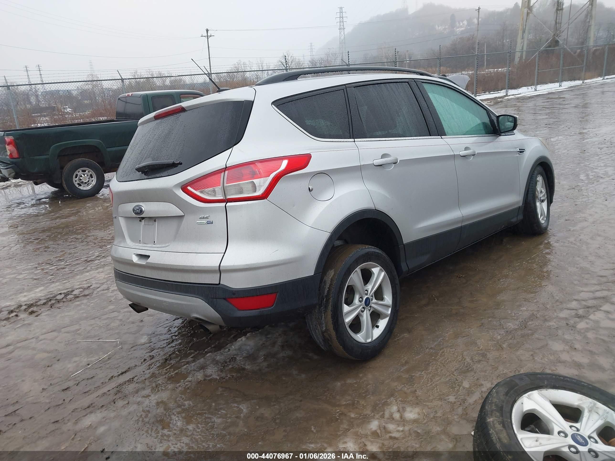 FORD ESCAPE image 4