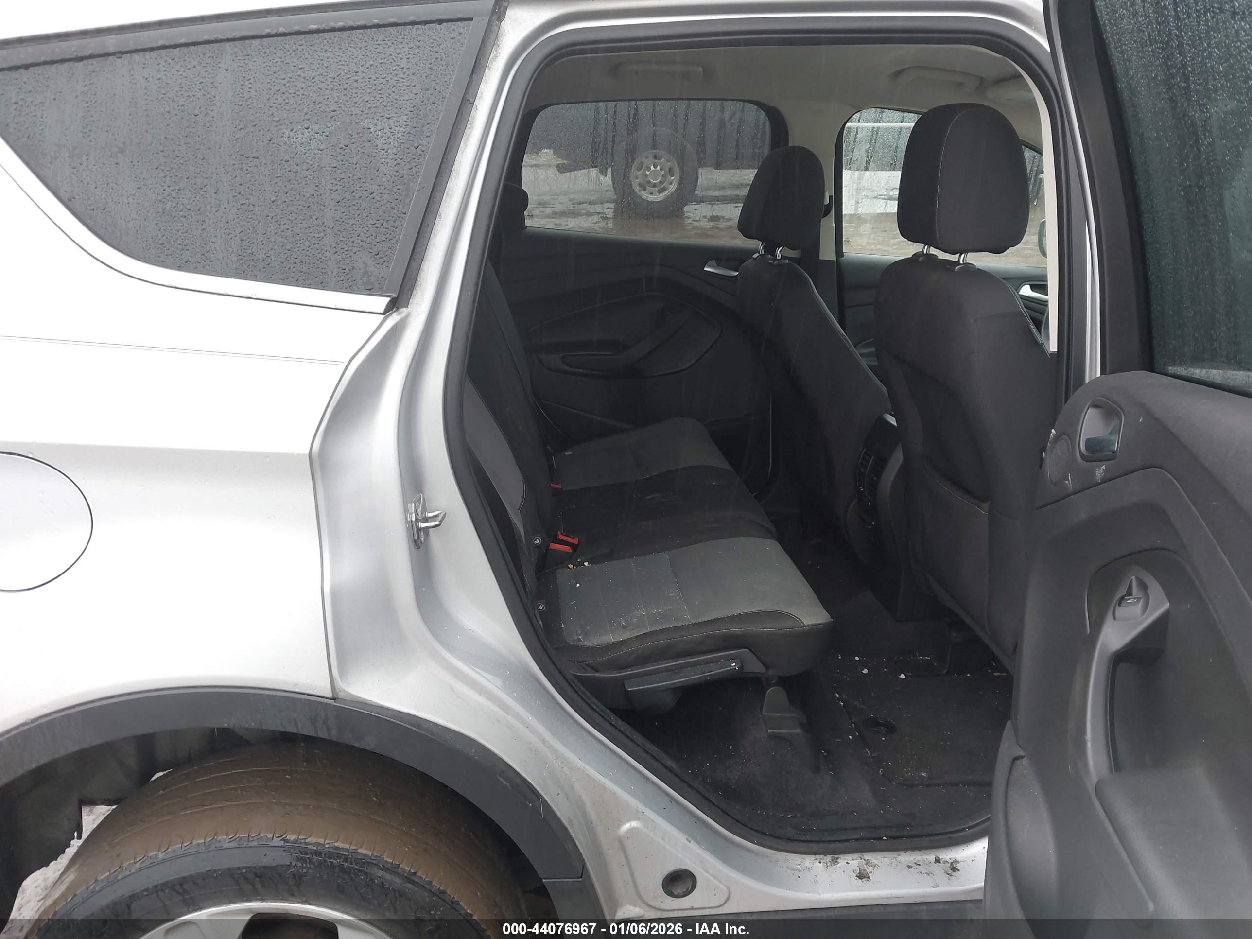 FORD ESCAPE image 8