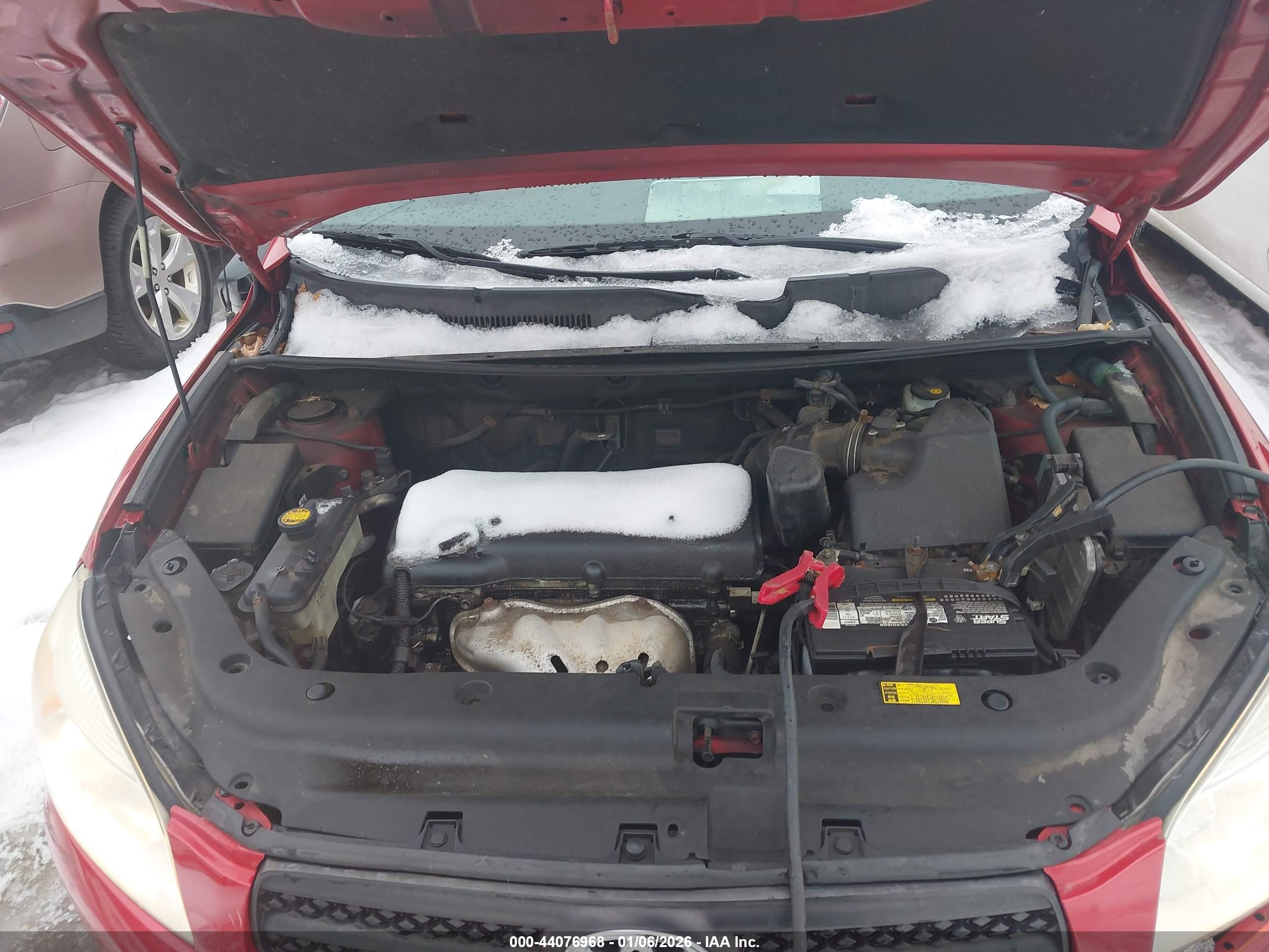 TOYOTA RAV4 image 10