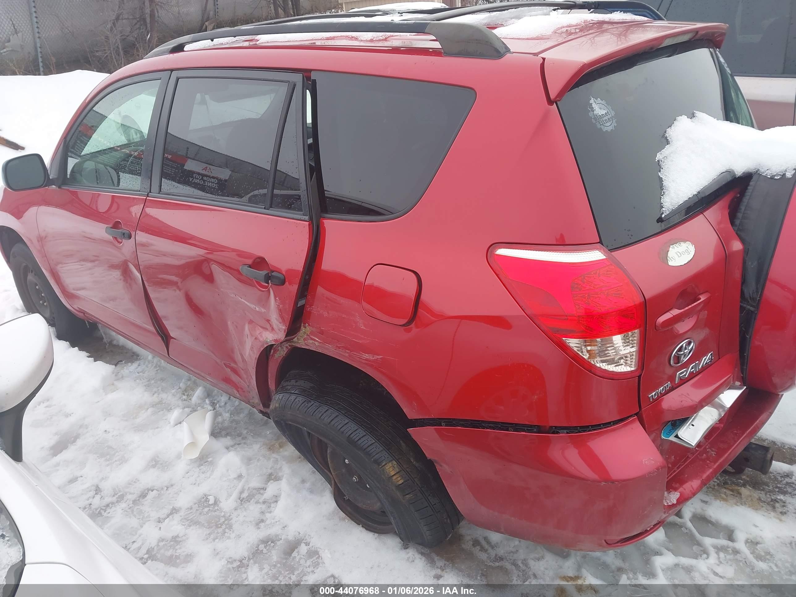 TOYOTA RAV4 image 3