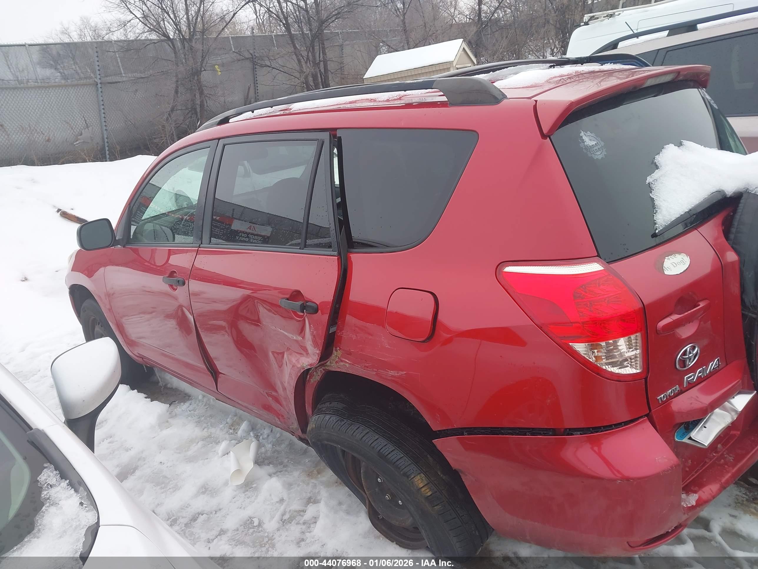 TOYOTA RAV4 image 6