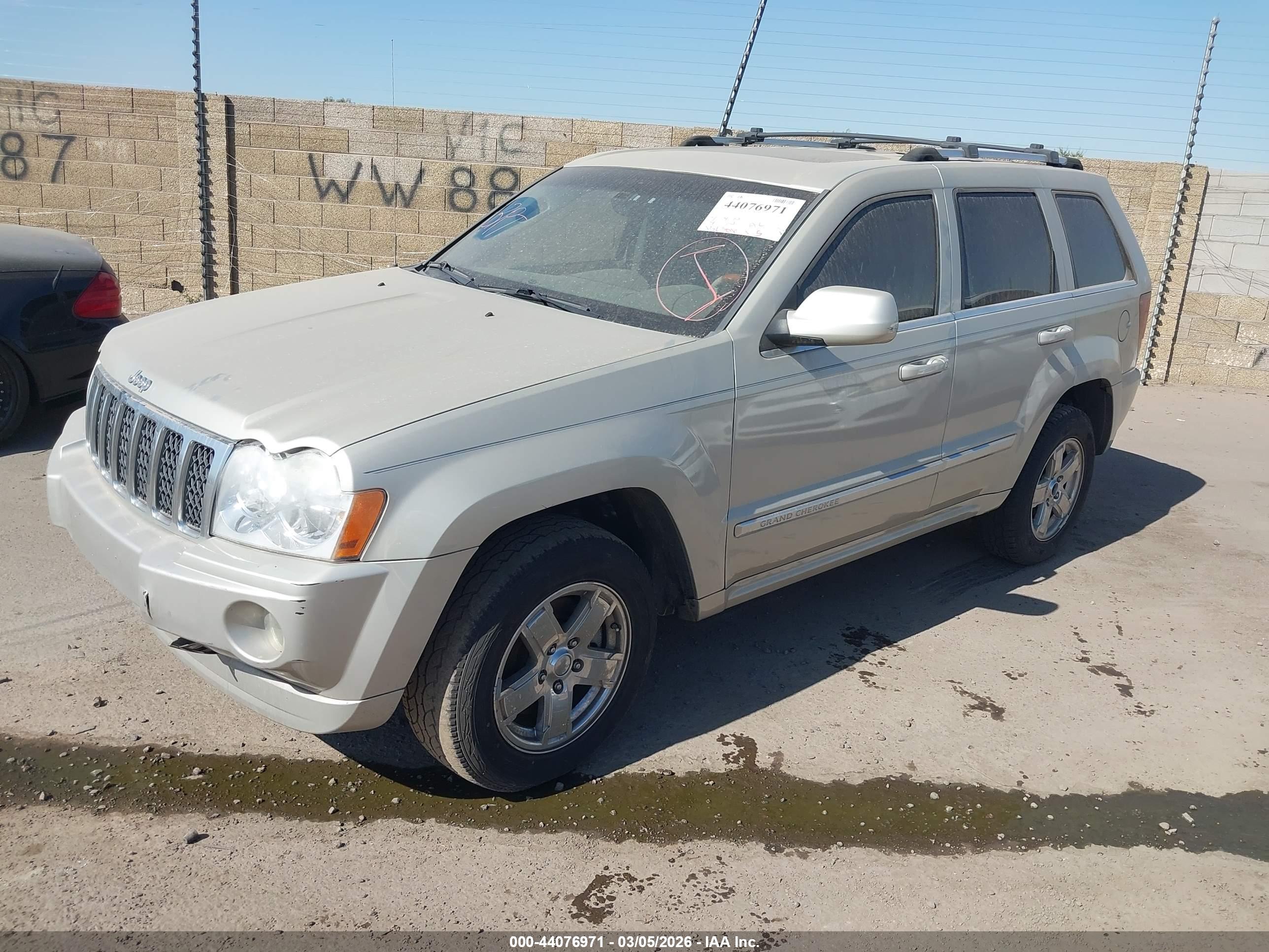 JEEP GRAND image 2