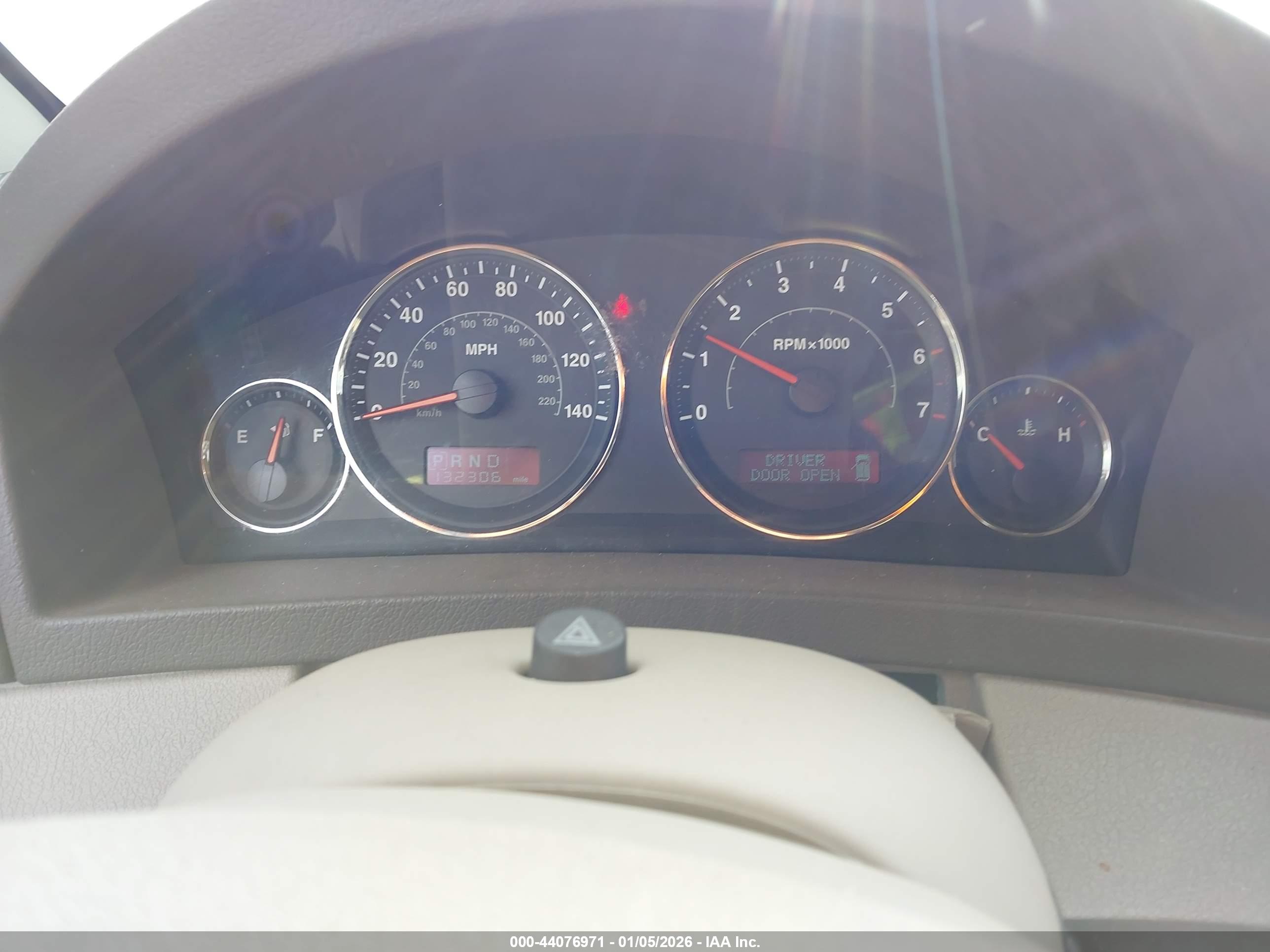 JEEP GRAND image 7