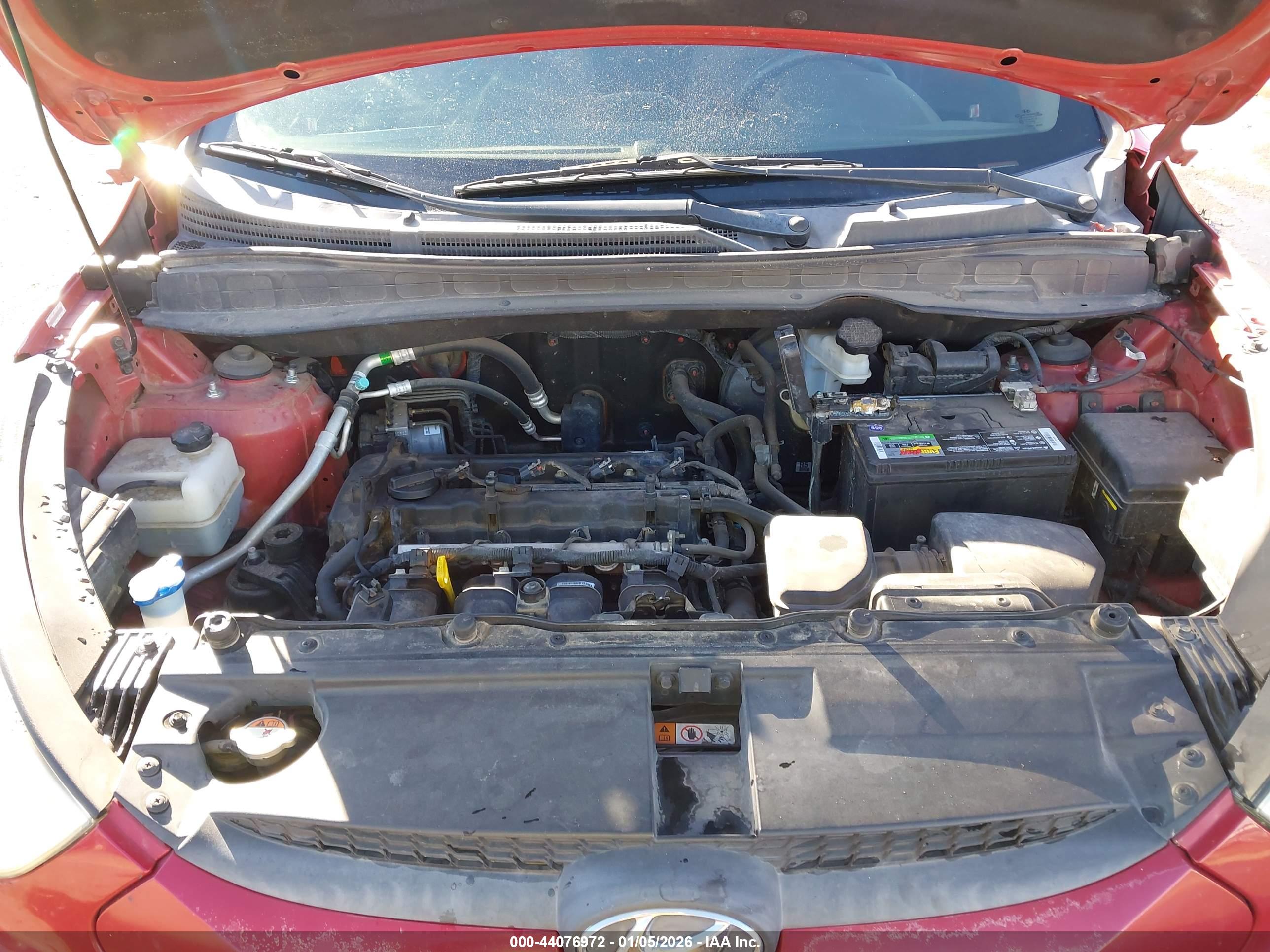 HYUNDAI TUCSON image 10