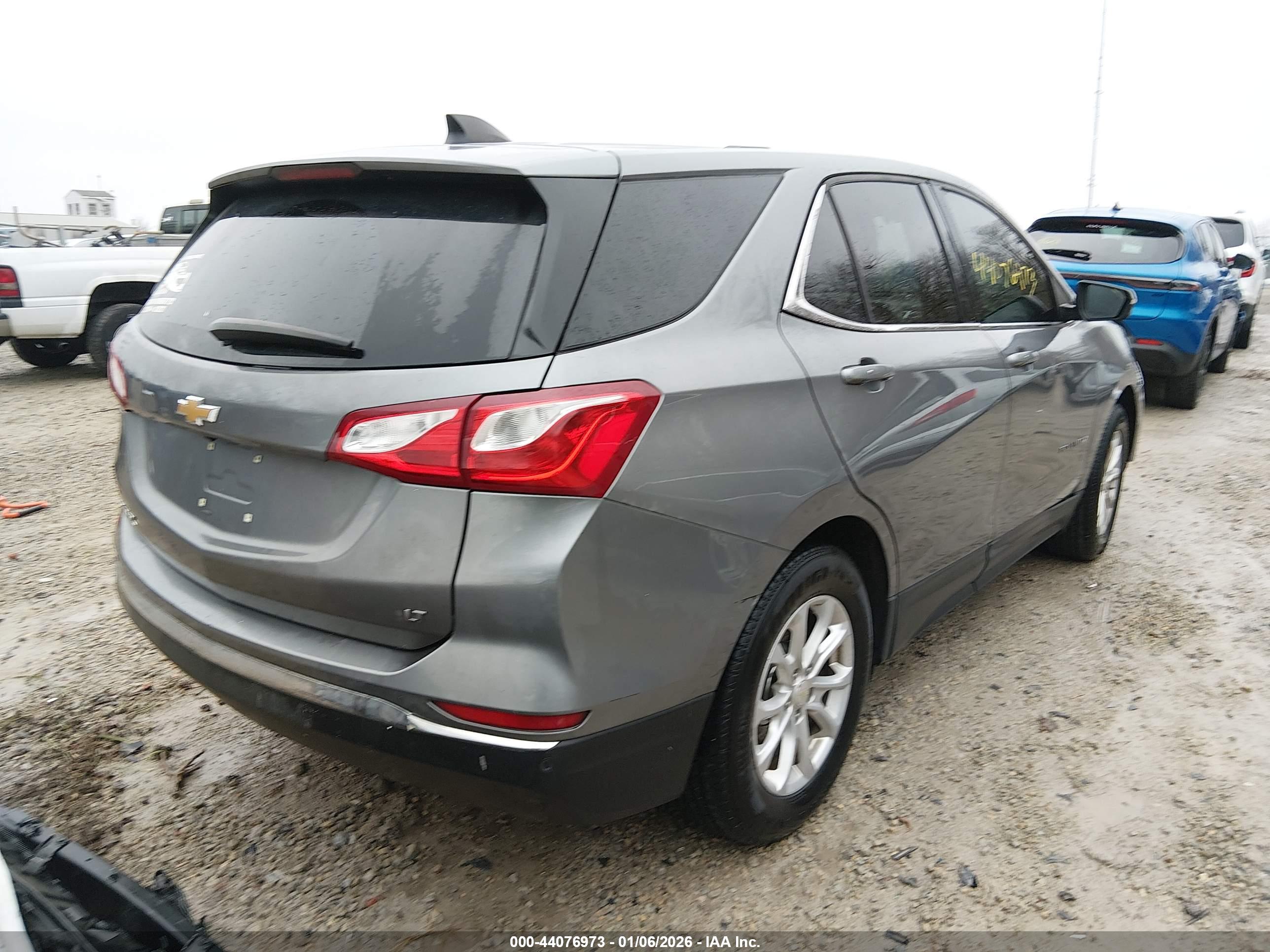 CHEVROLET EQUINOX image 4
