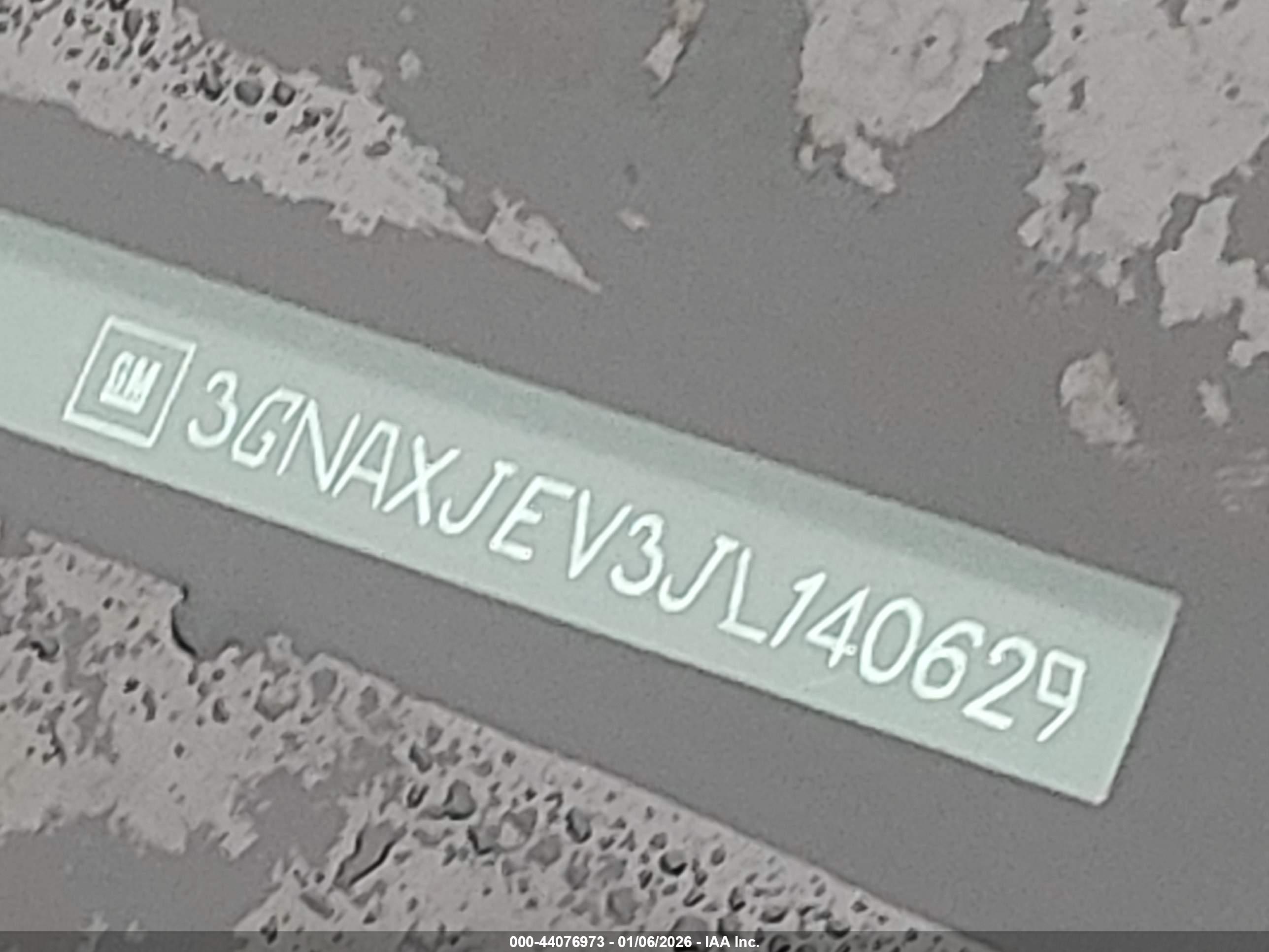 CHEVROLET EQUINOX image 9