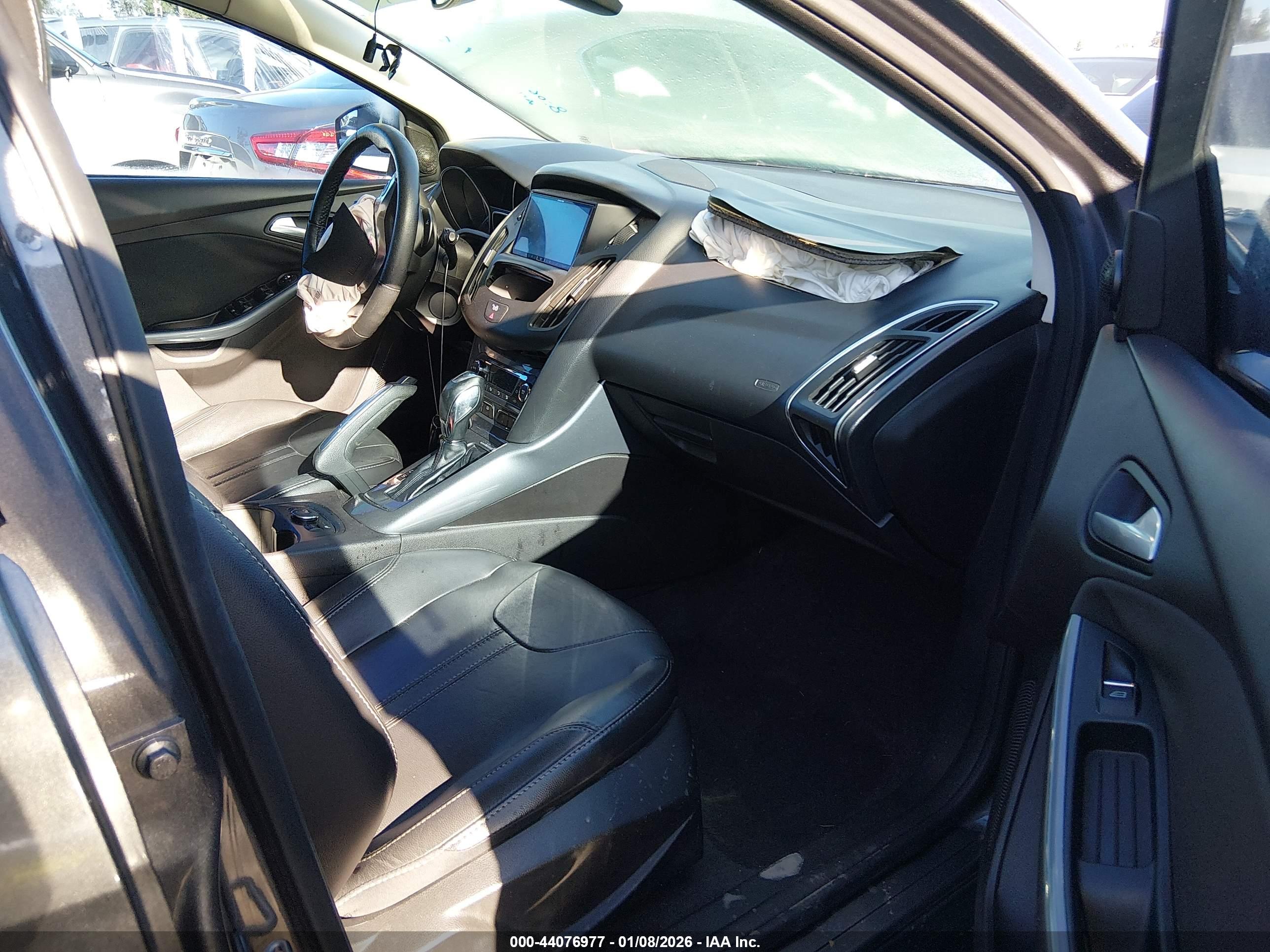 FORD FOCUS image 5