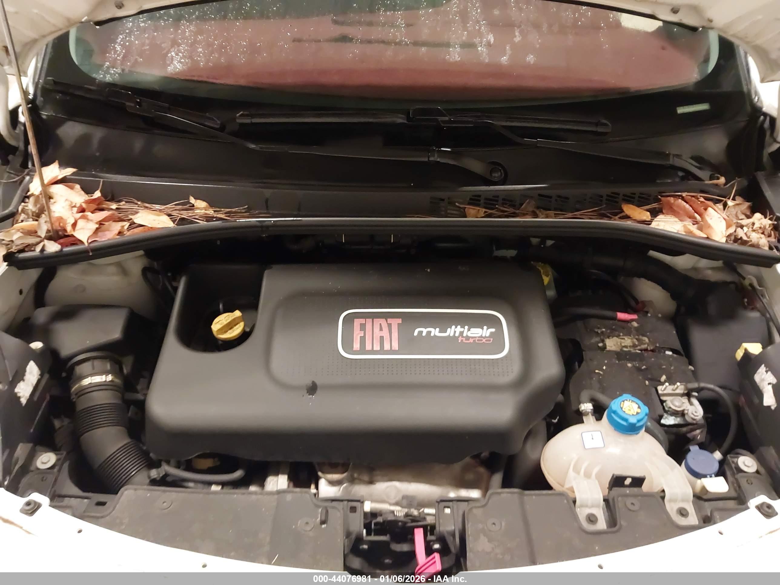 FIAT 500L image 10