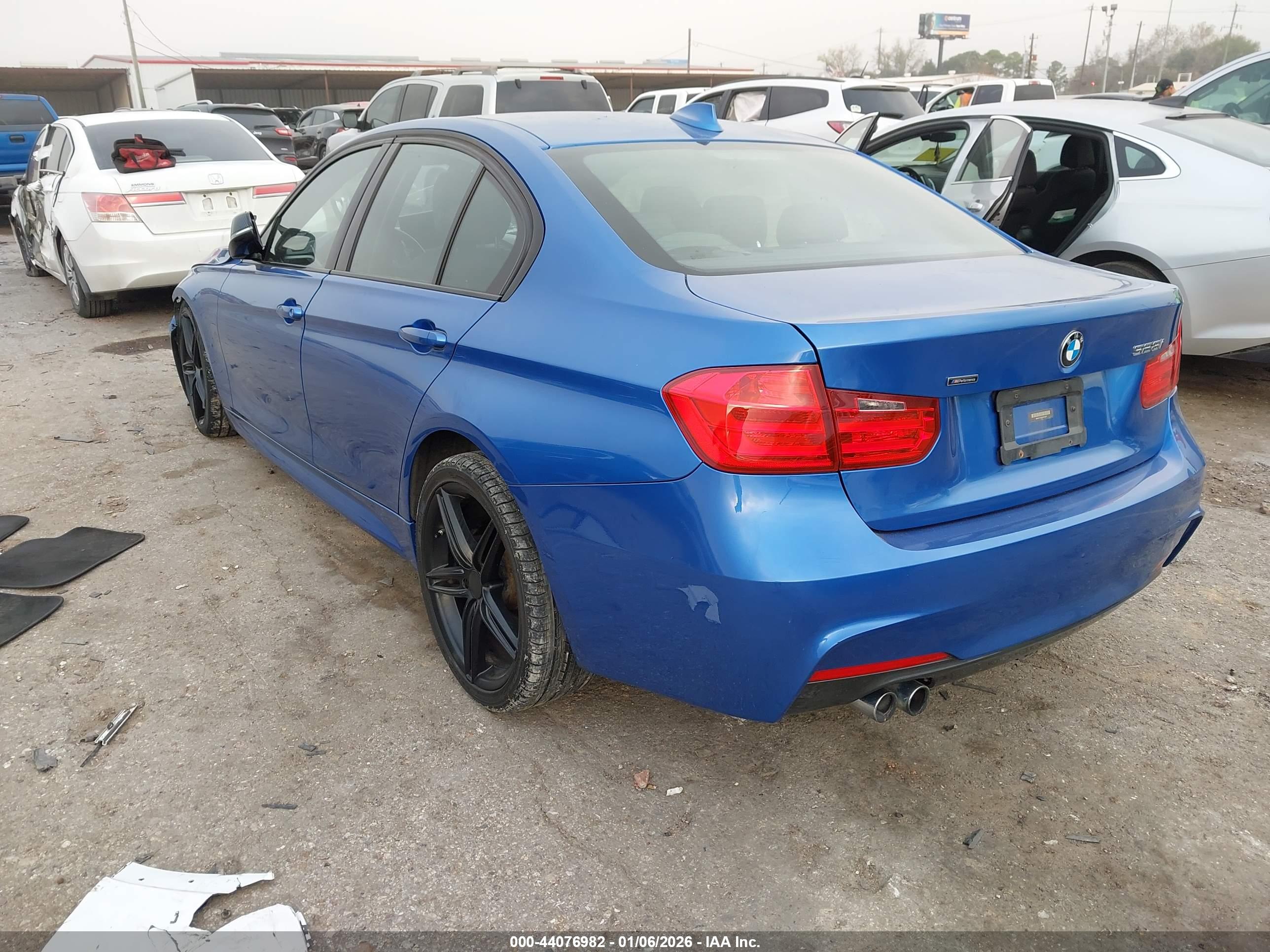 BMW 328I image 3