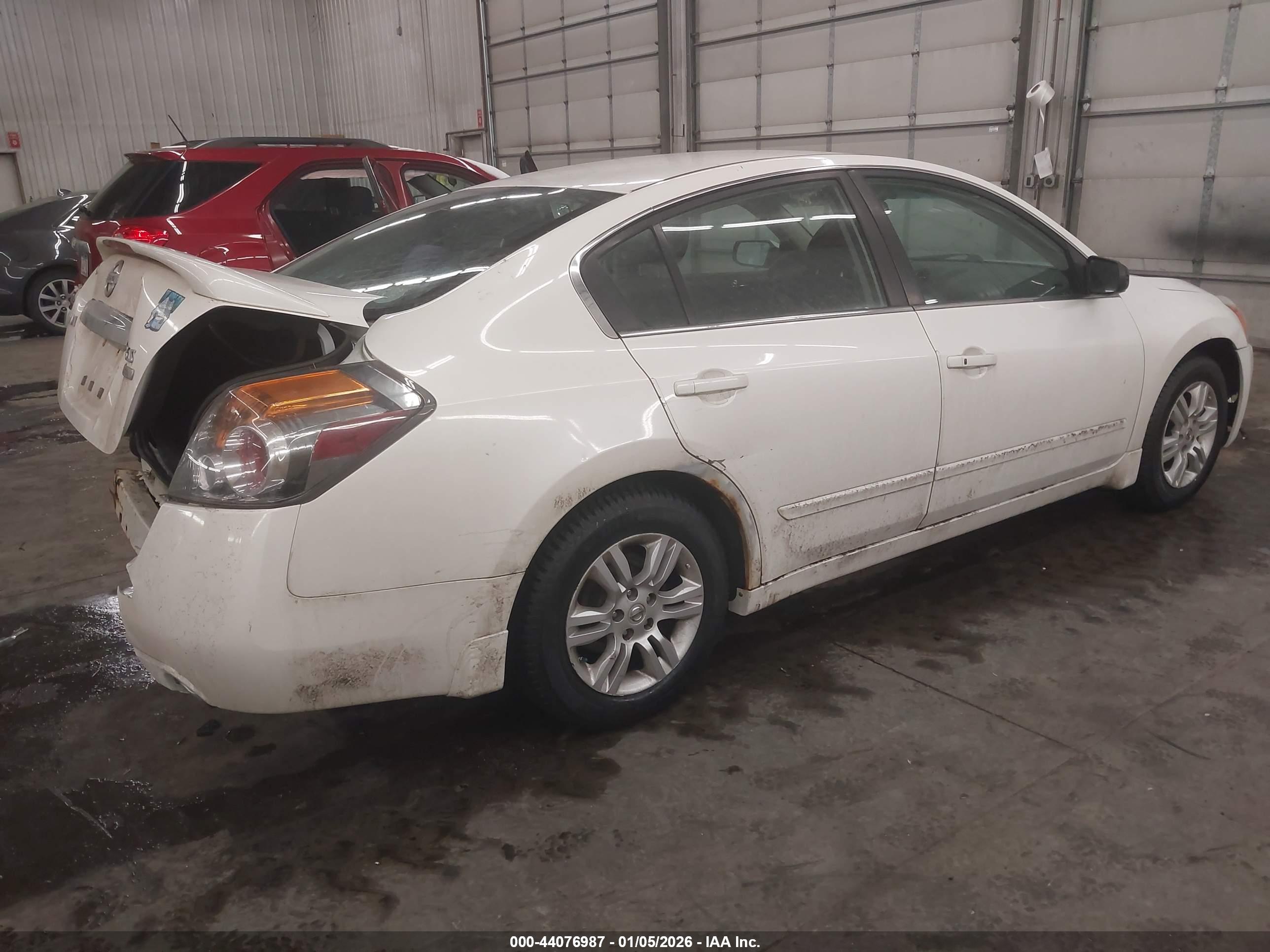 NISSAN ALTIMA image 4