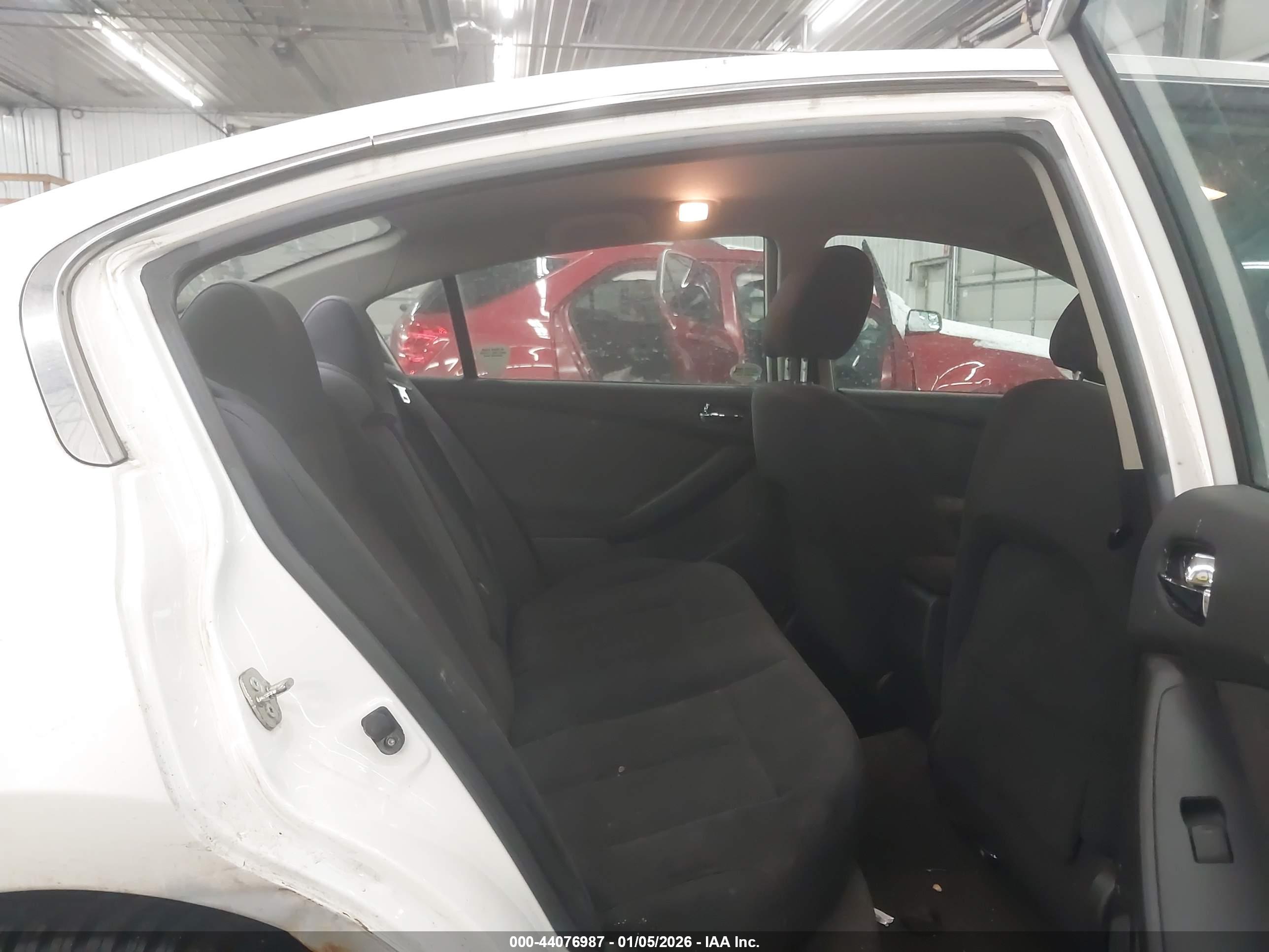 NISSAN ALTIMA image 8