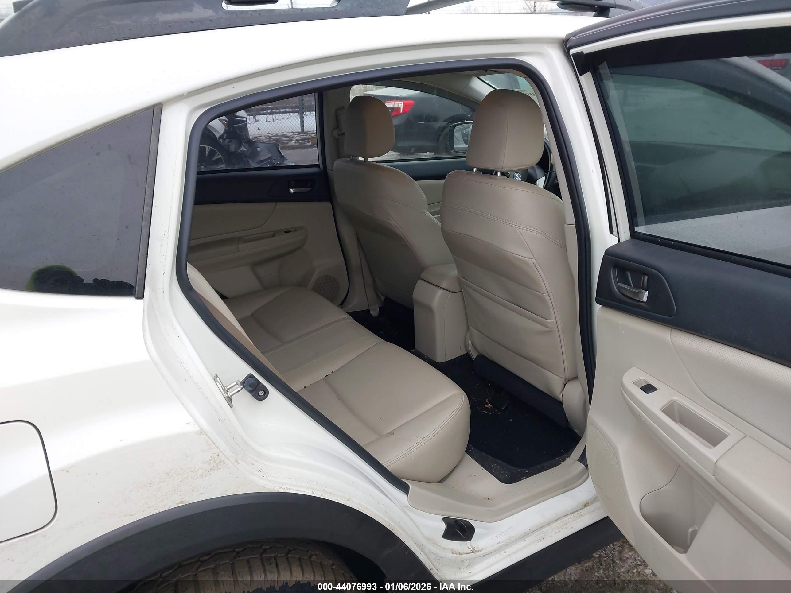 SUBARU XV image 8