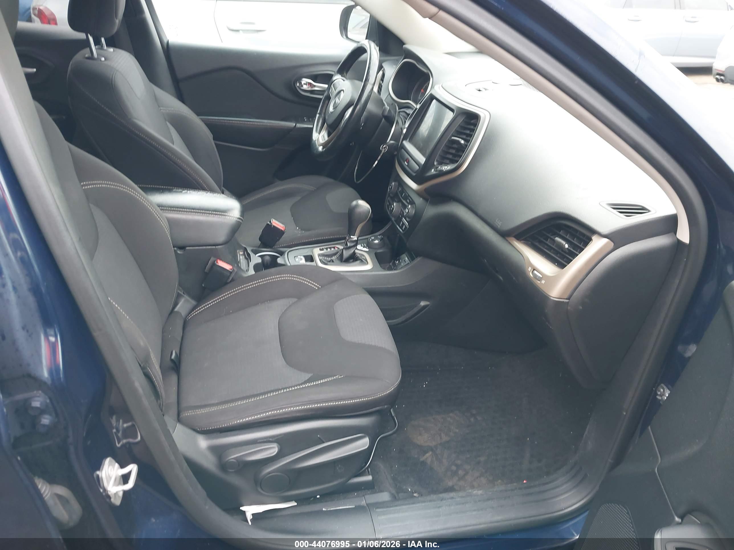 JEEP CHEROKEE image 5