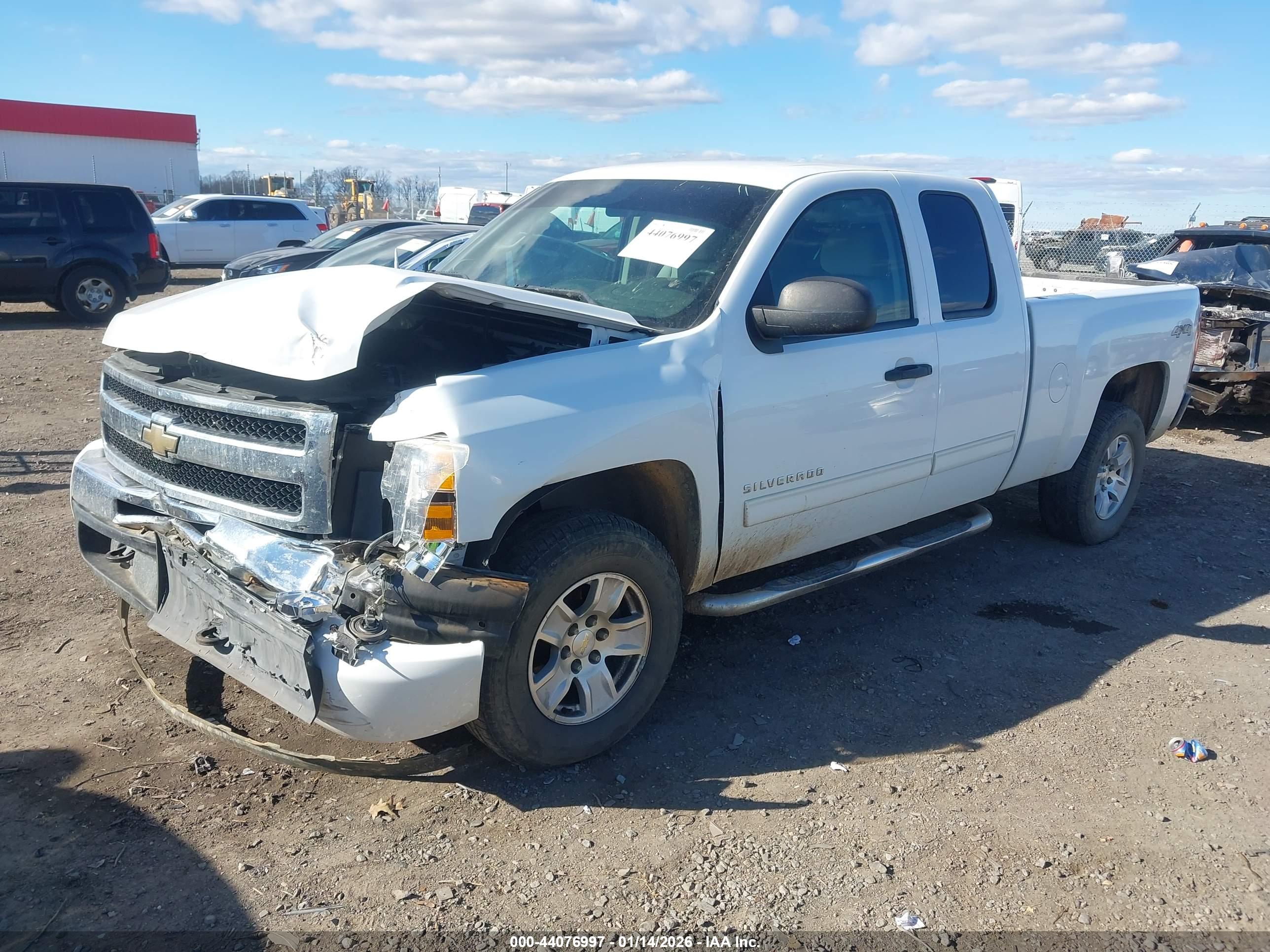 CHEVROLET SILVERADO image 2