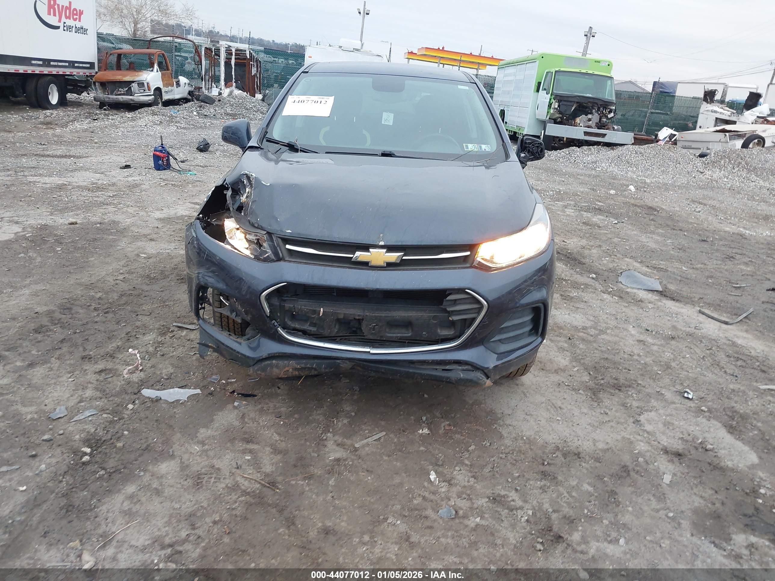 CHEVROLET TRAX image 6