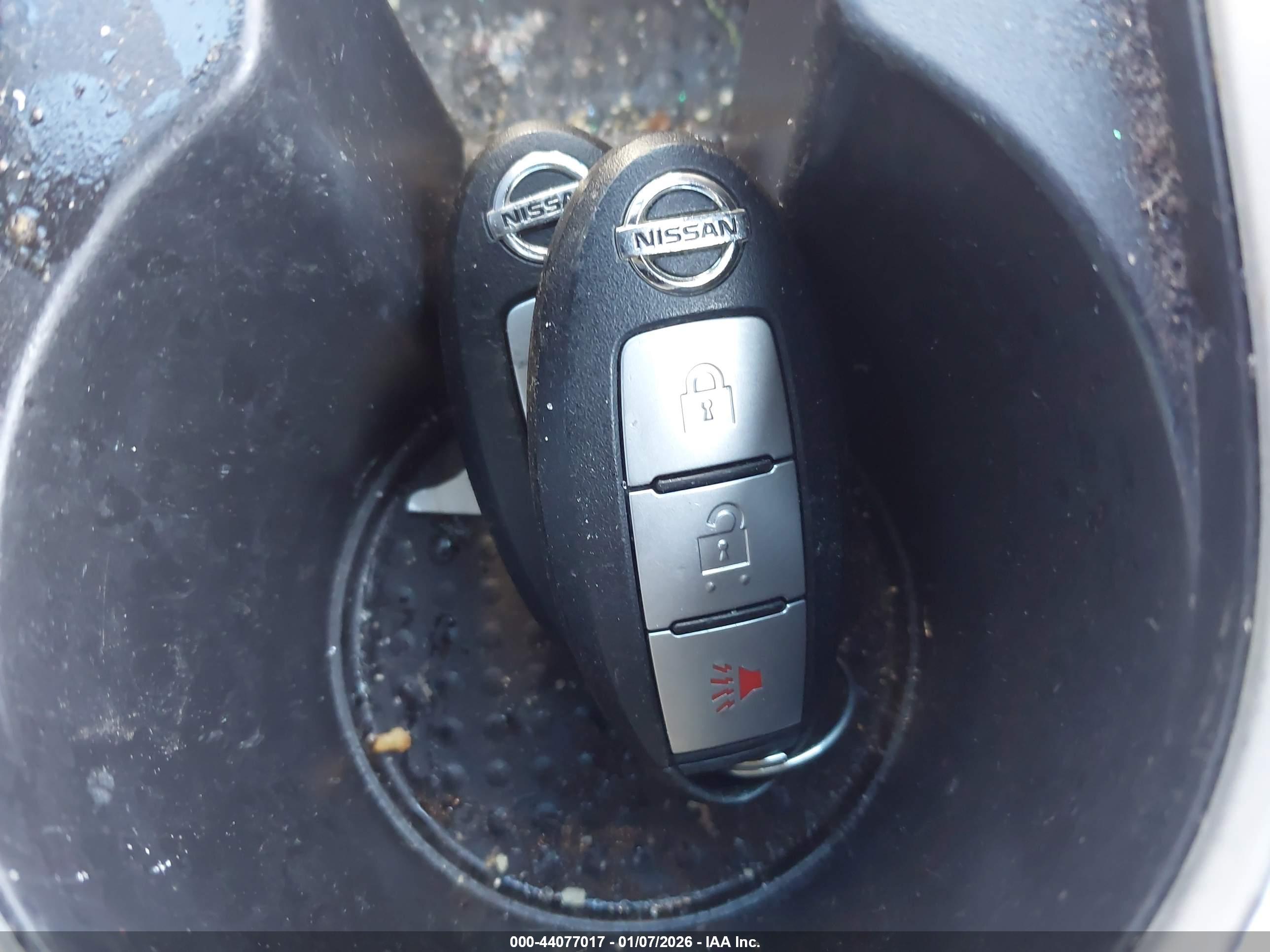 NISSAN MURANO image 11