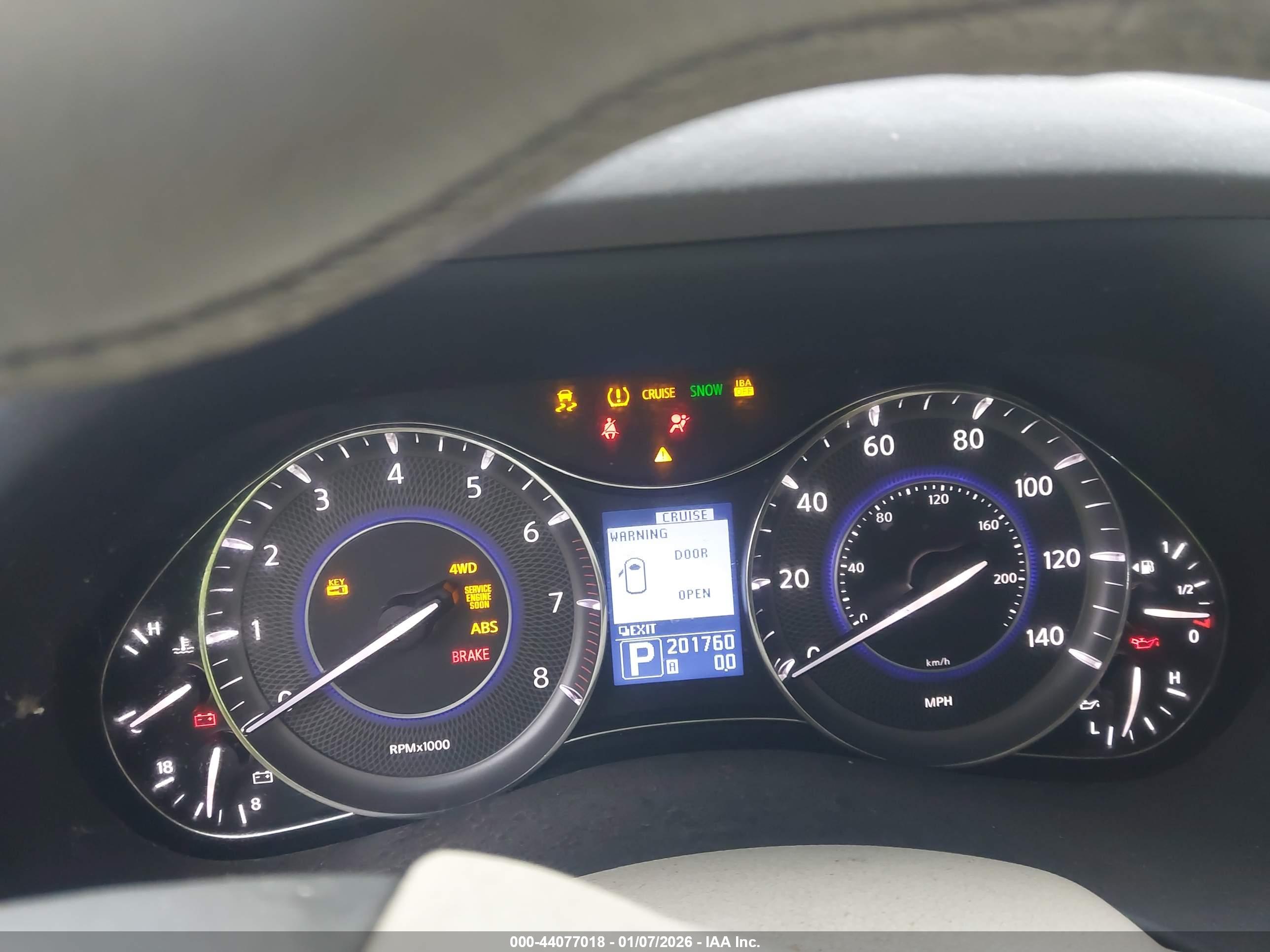 INFINITI QX56 image 7