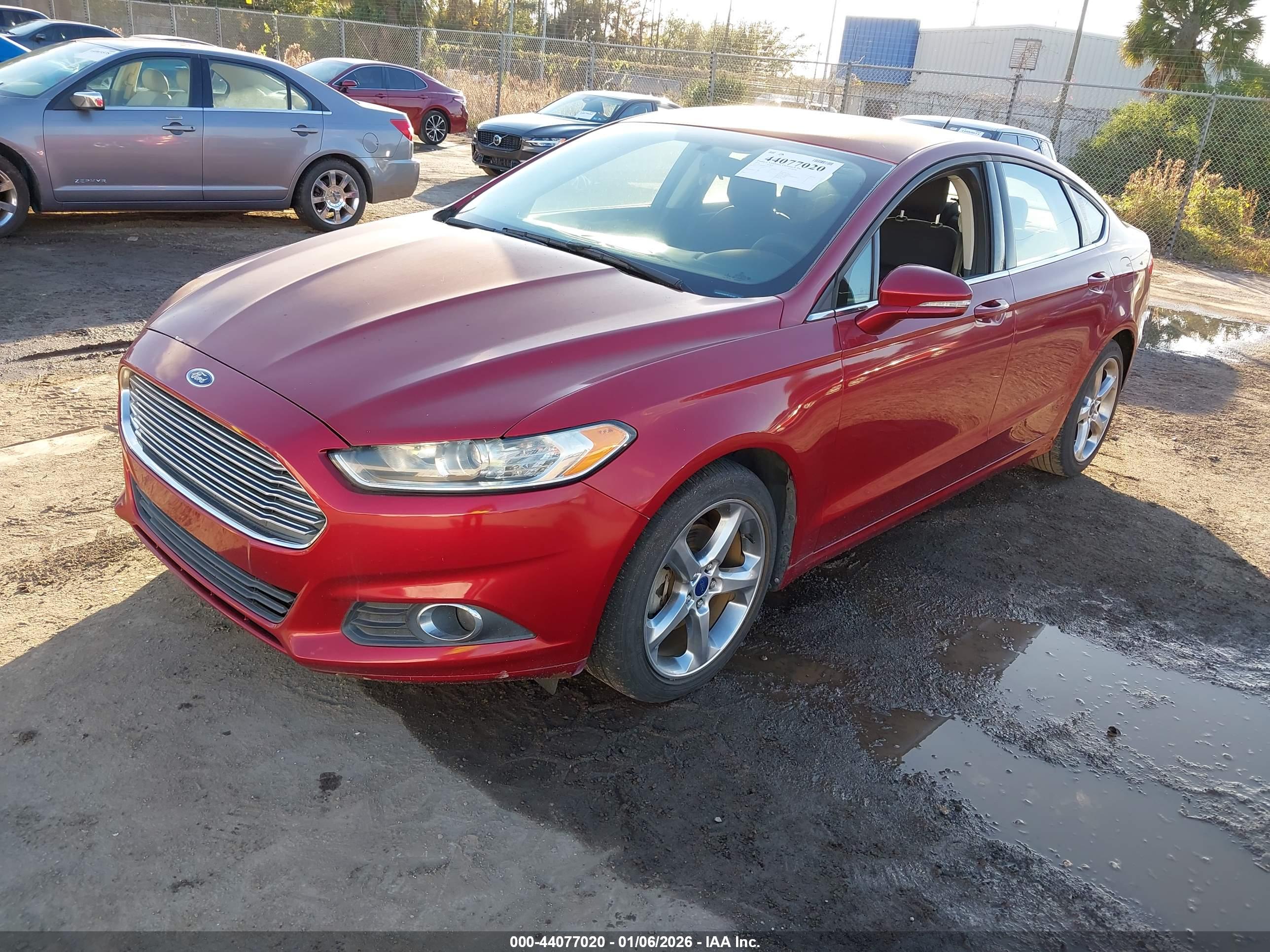 FORD FUSION image 2