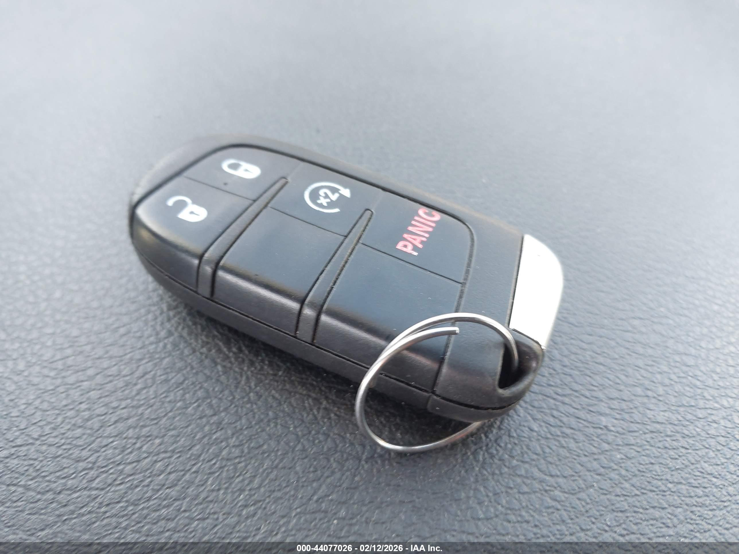 JEEP RENEGADE image 11