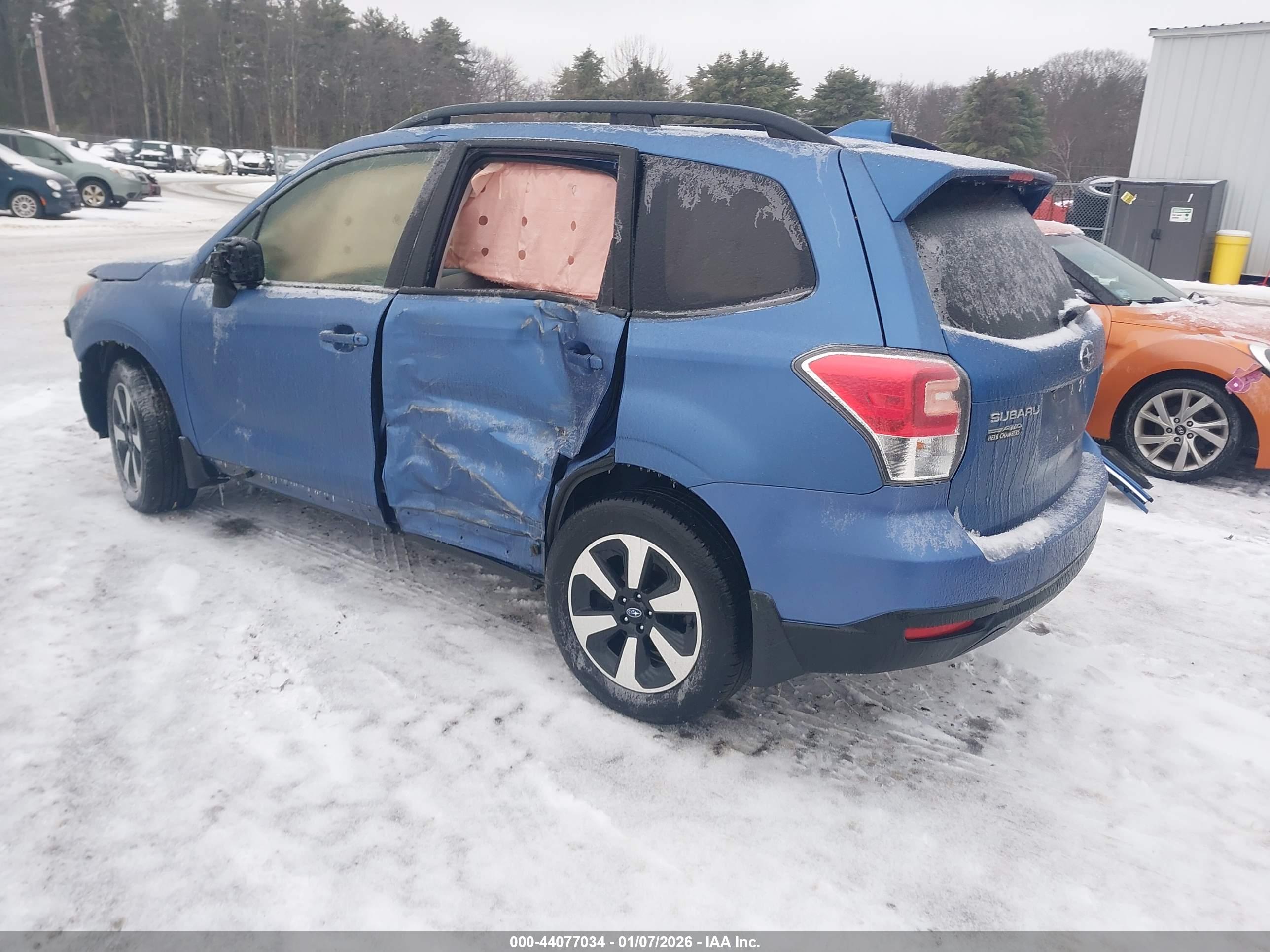 SUBARU FORESTER image 3