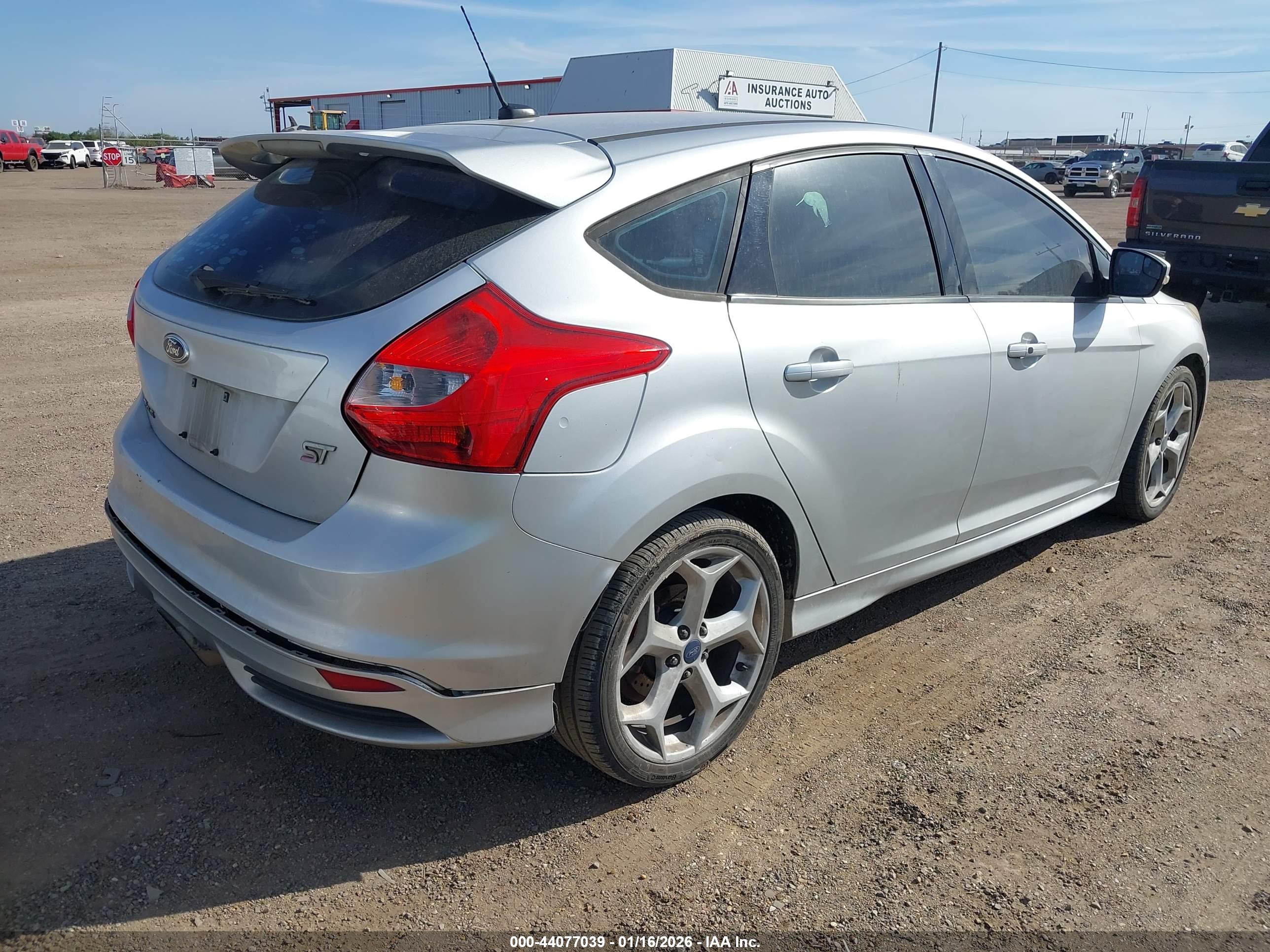 FORD FOCUS image 4