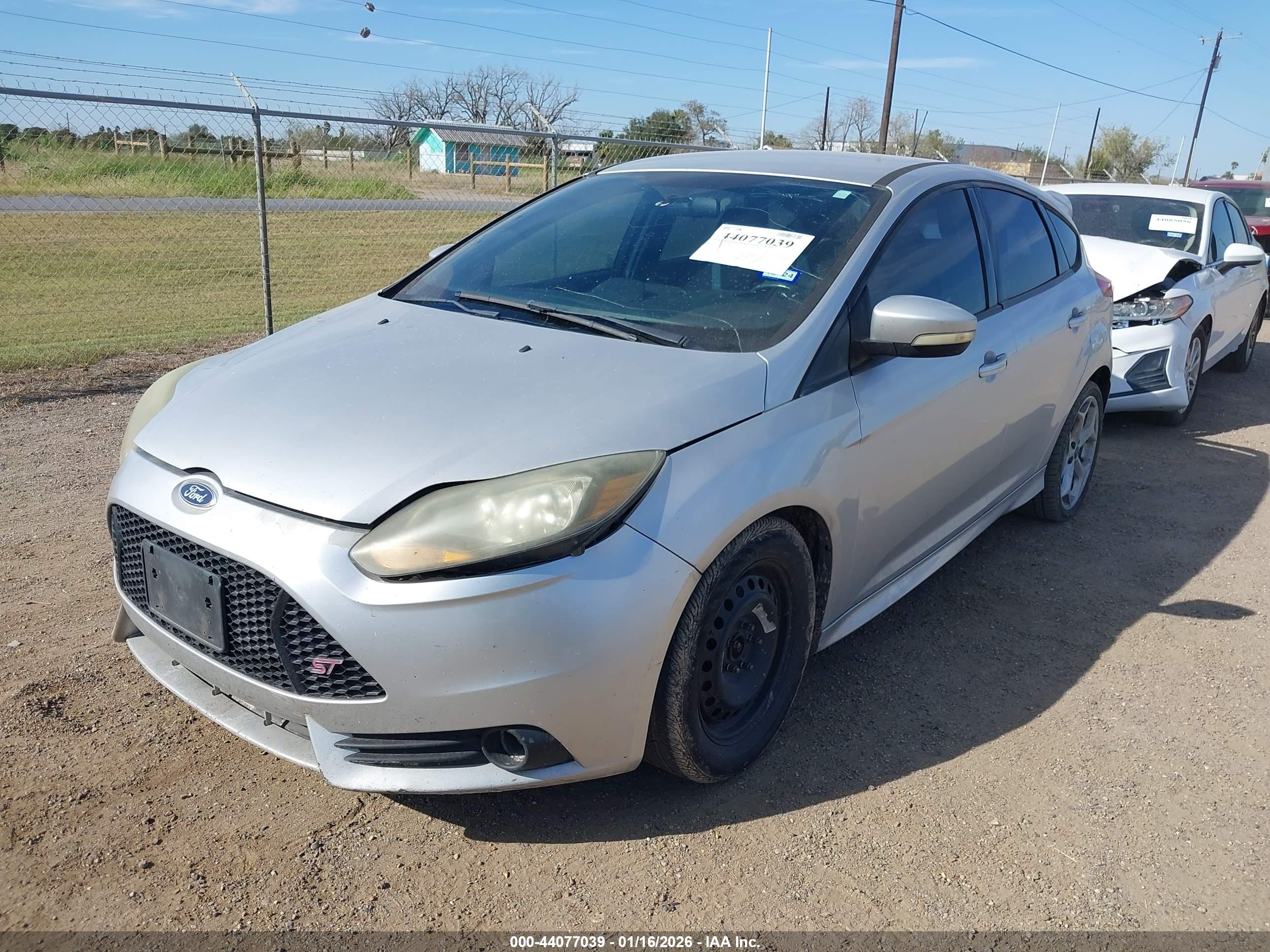 FORD FOCUS image 6