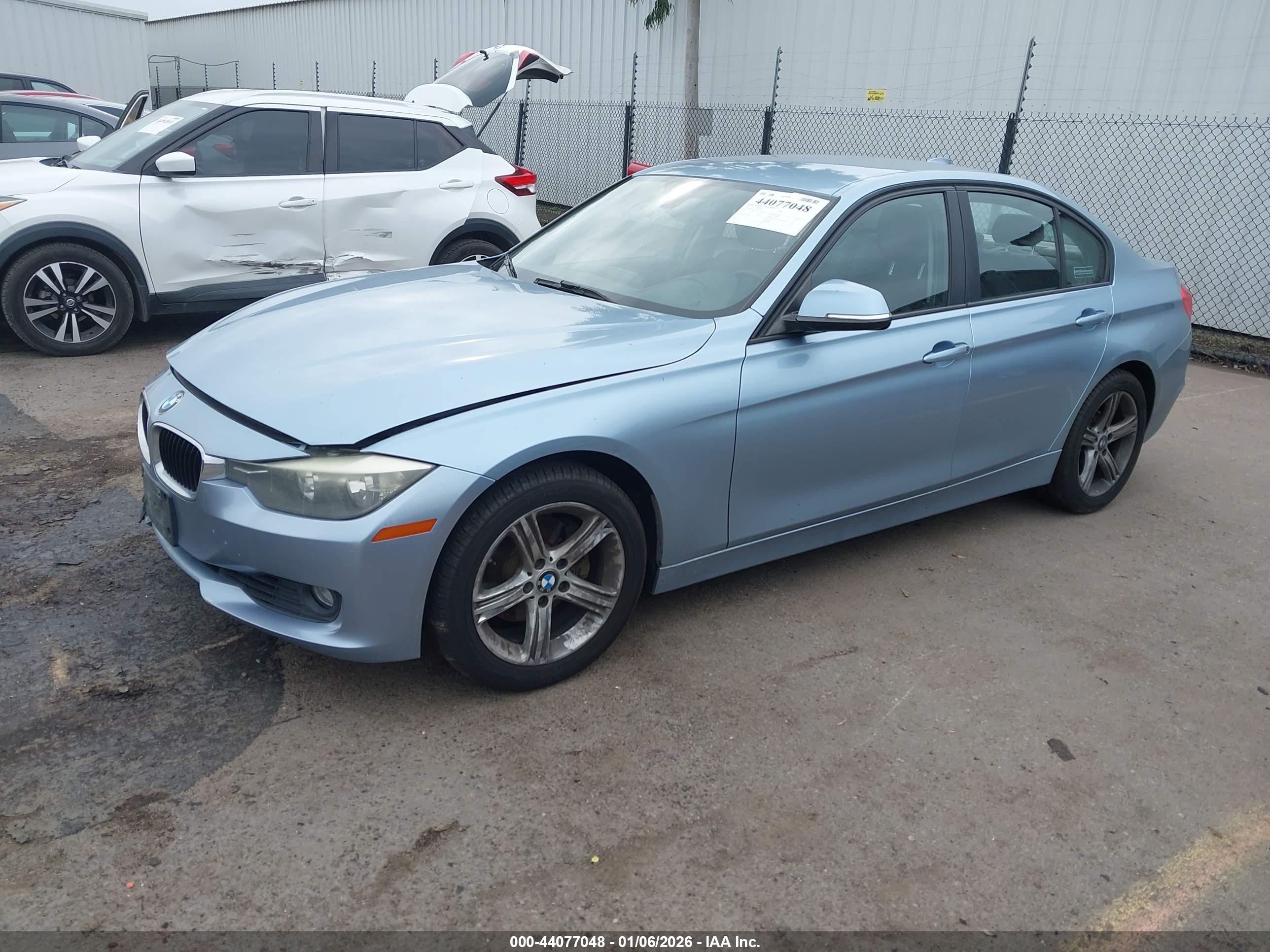 BMW 328I image 2