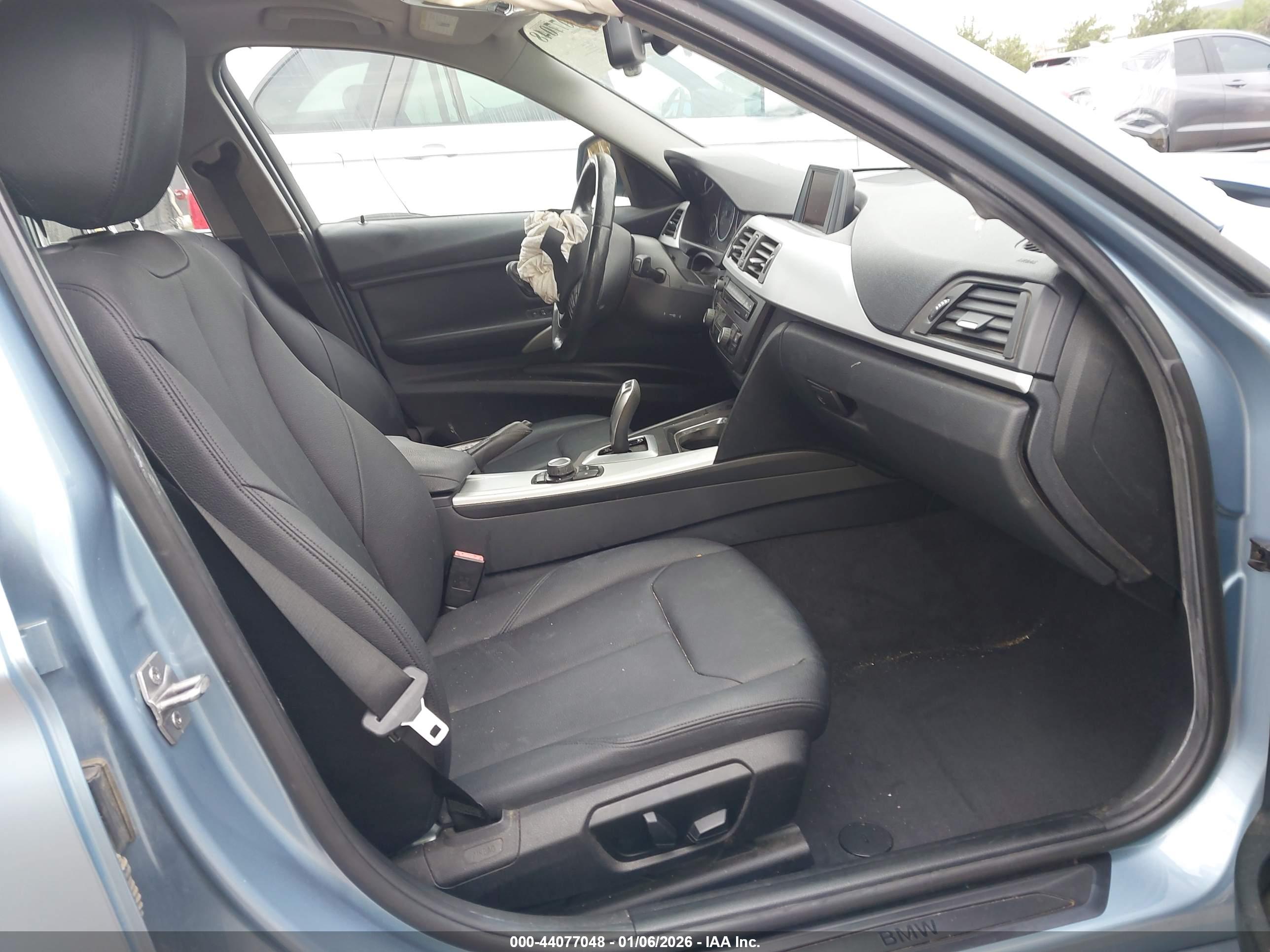 BMW 328I image 5