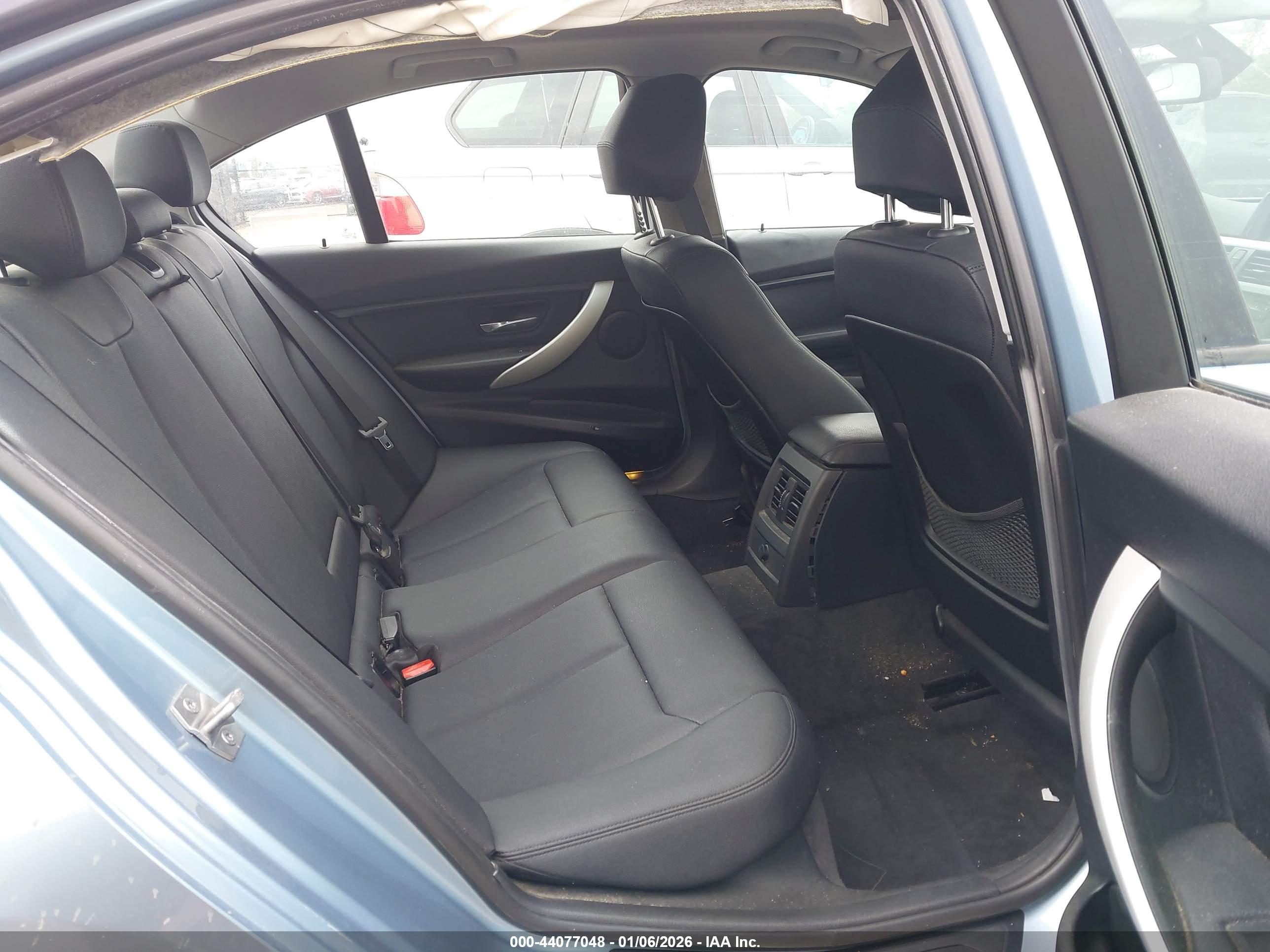 BMW 328I image 8