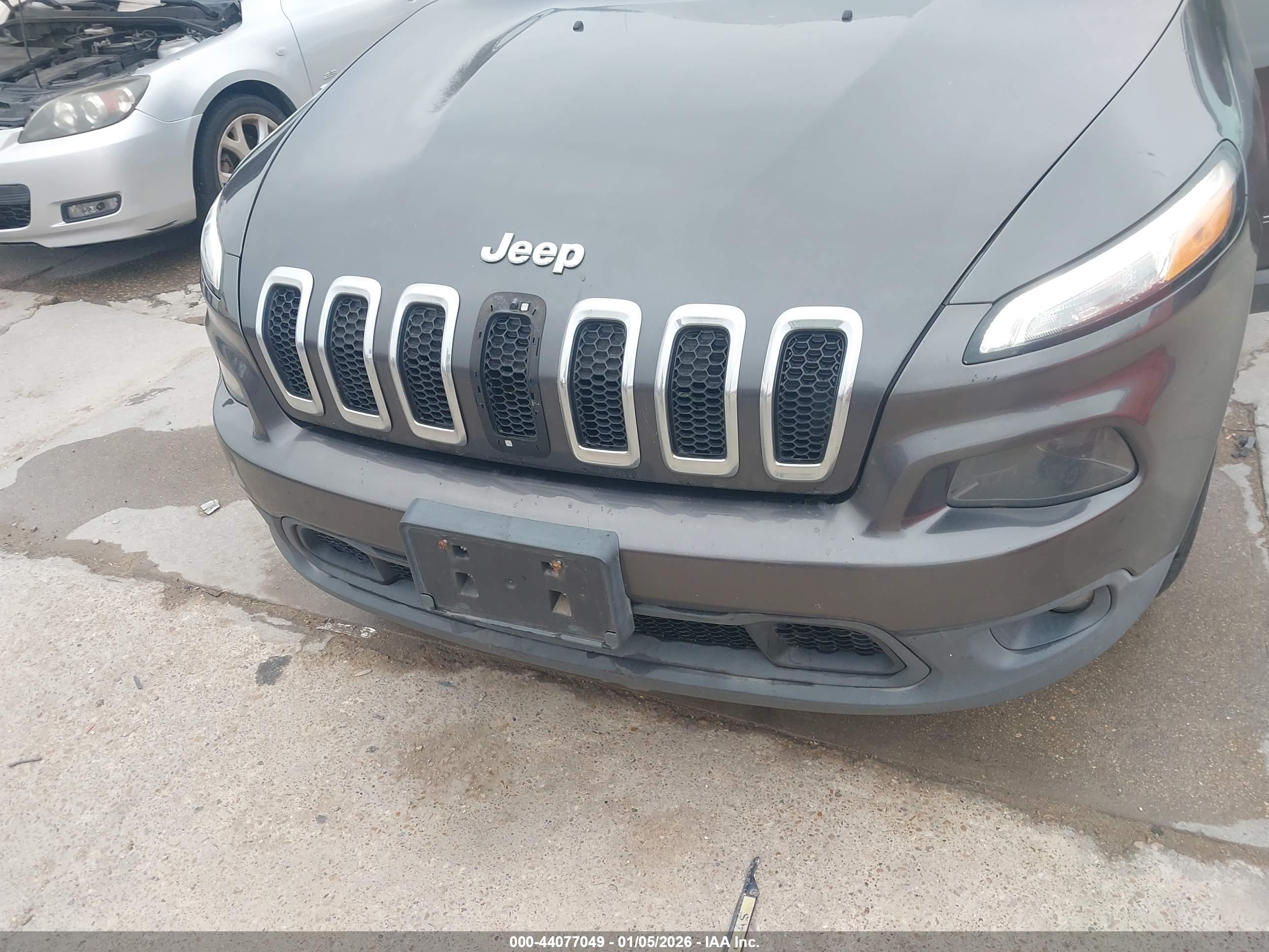 JEEP CHEROKEE image 6