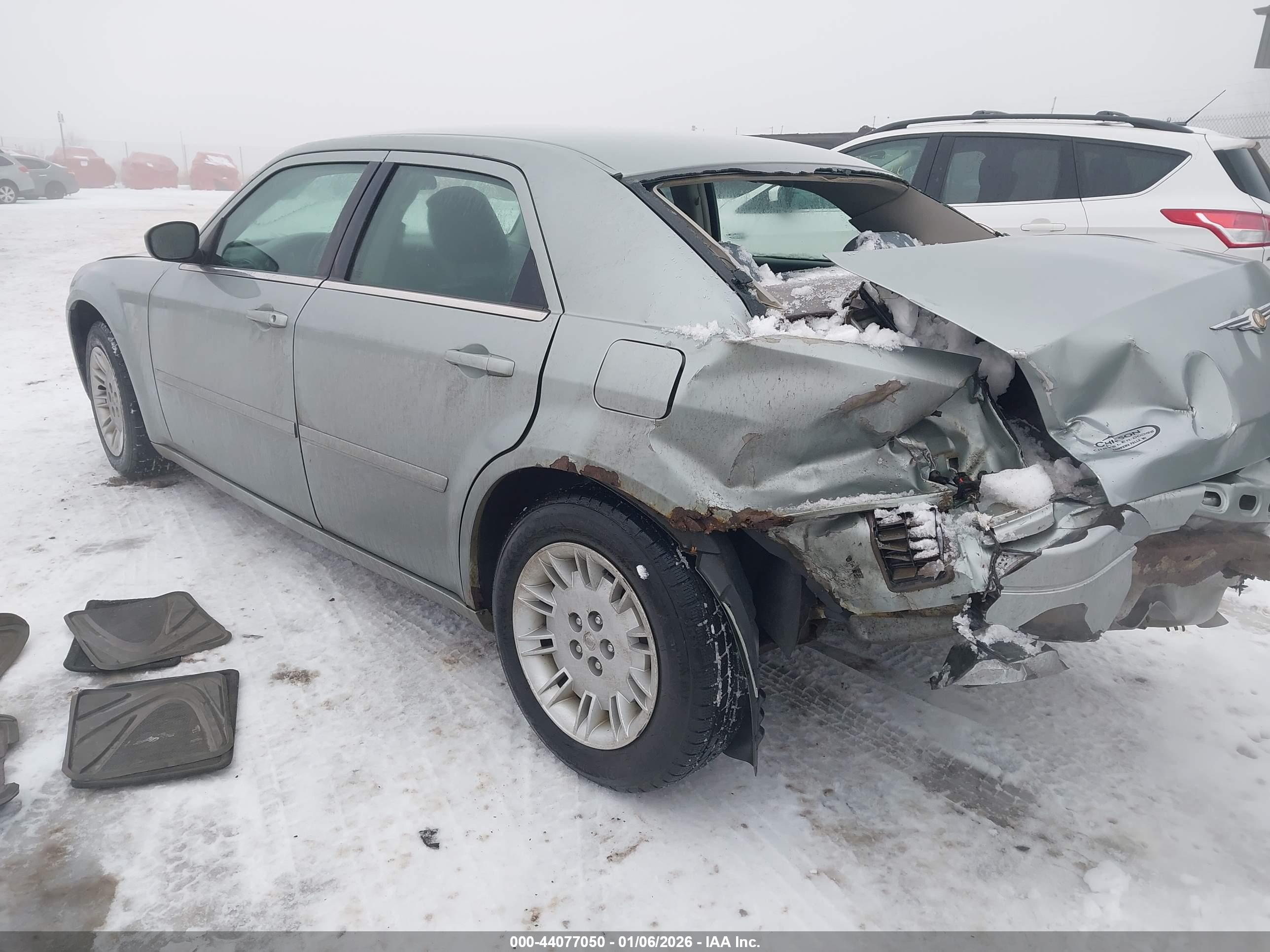 CHRYSLER 300 image 3
