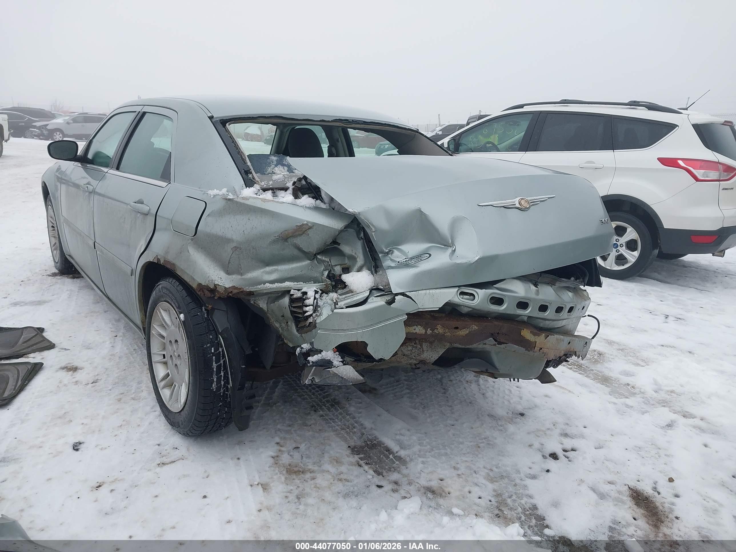 CHRYSLER 300 image 6