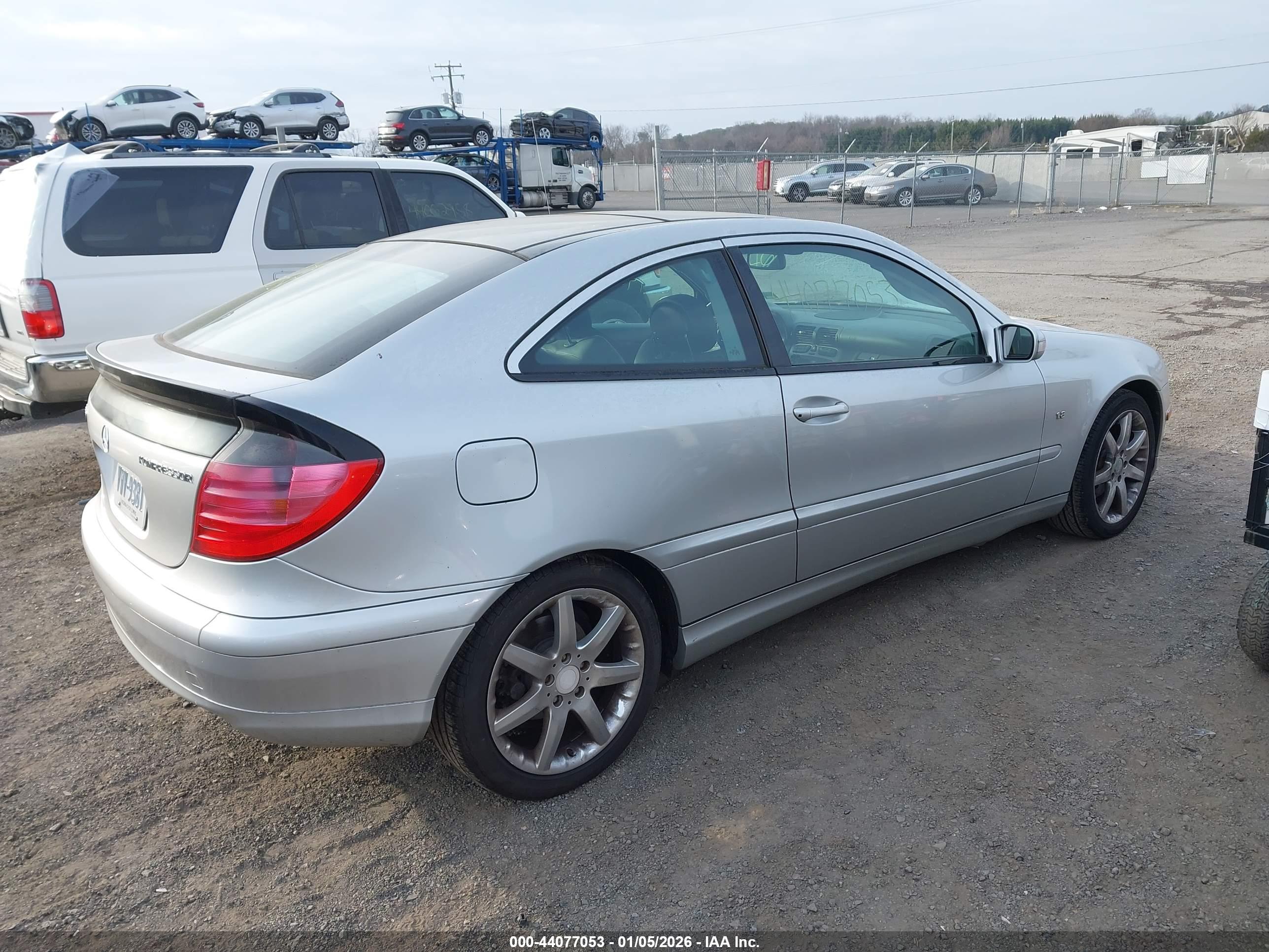MERCEDES-BENZ C image 4