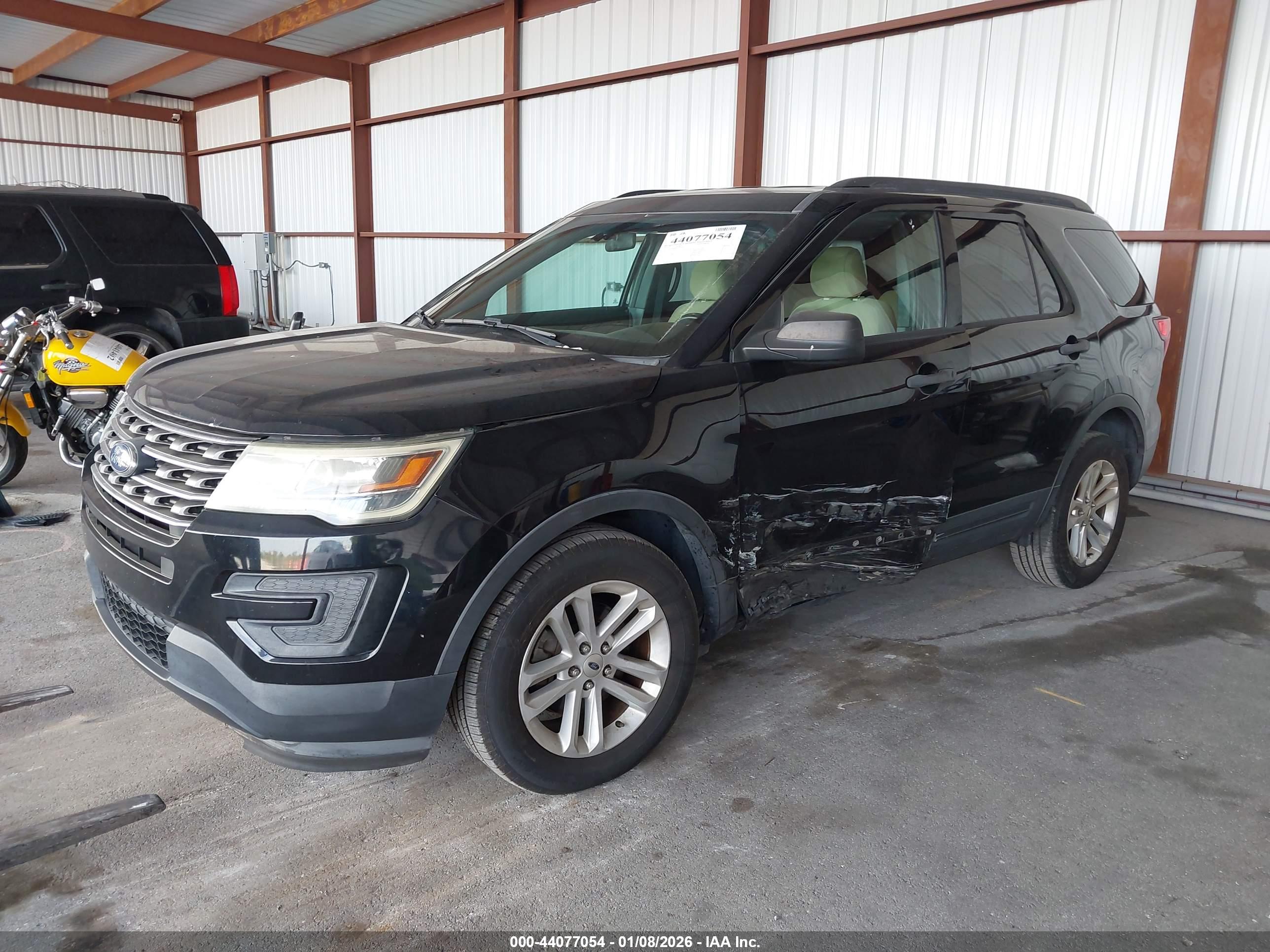 FORD EXPLORER image 2
