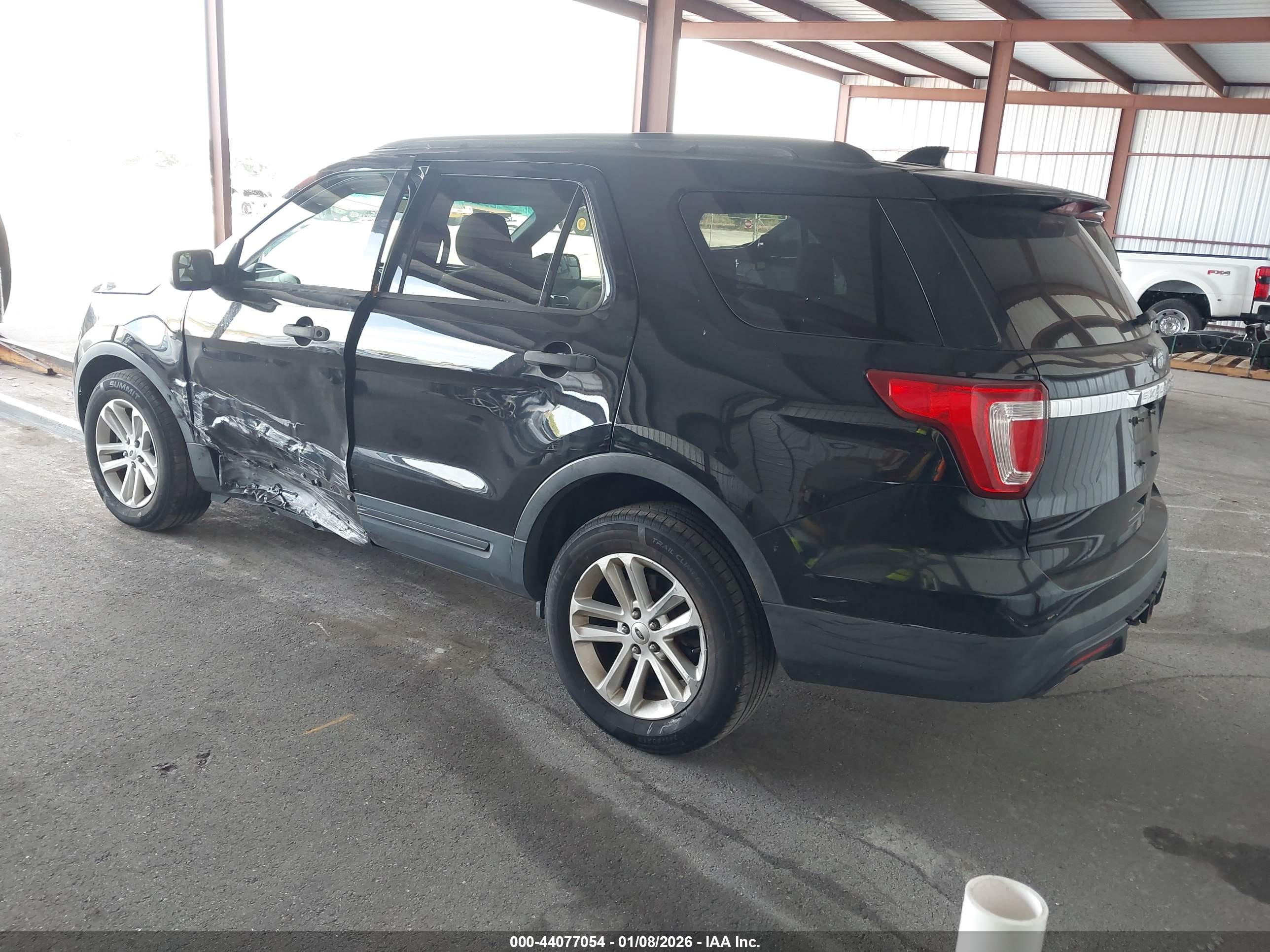 FORD EXPLORER image 3