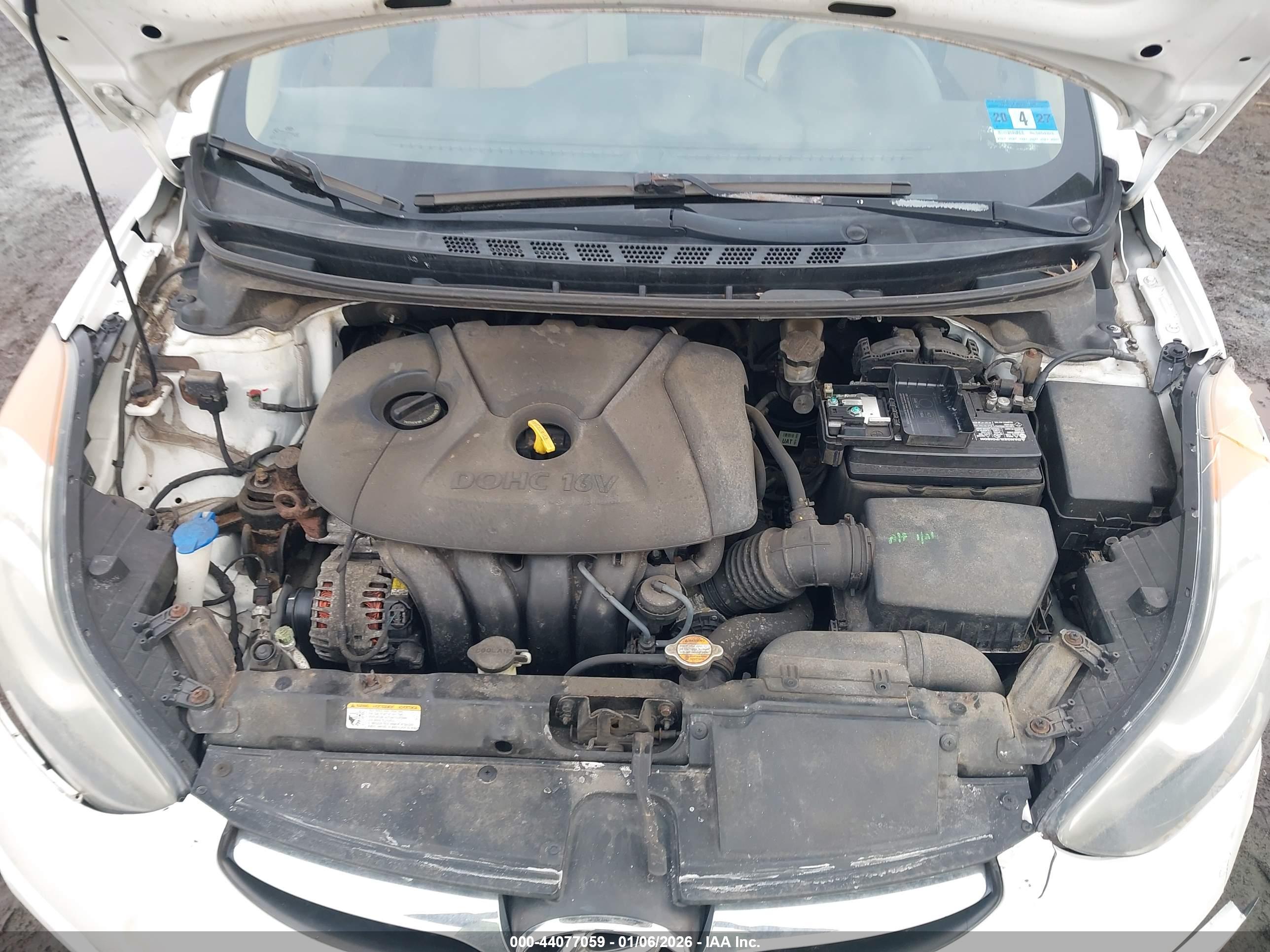 HYUNDAI ELANTRA image 10