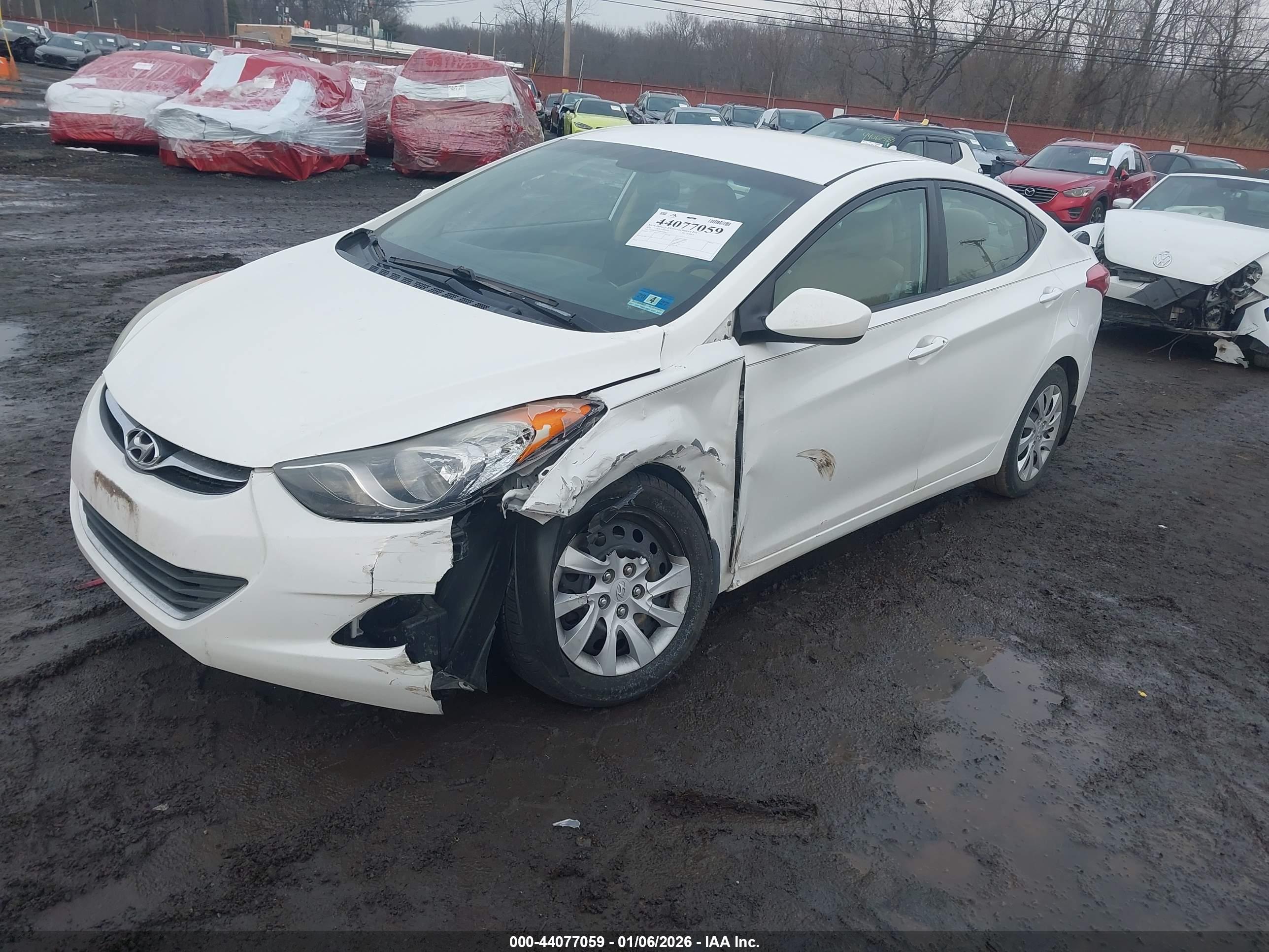 HYUNDAI ELANTRA image 2
