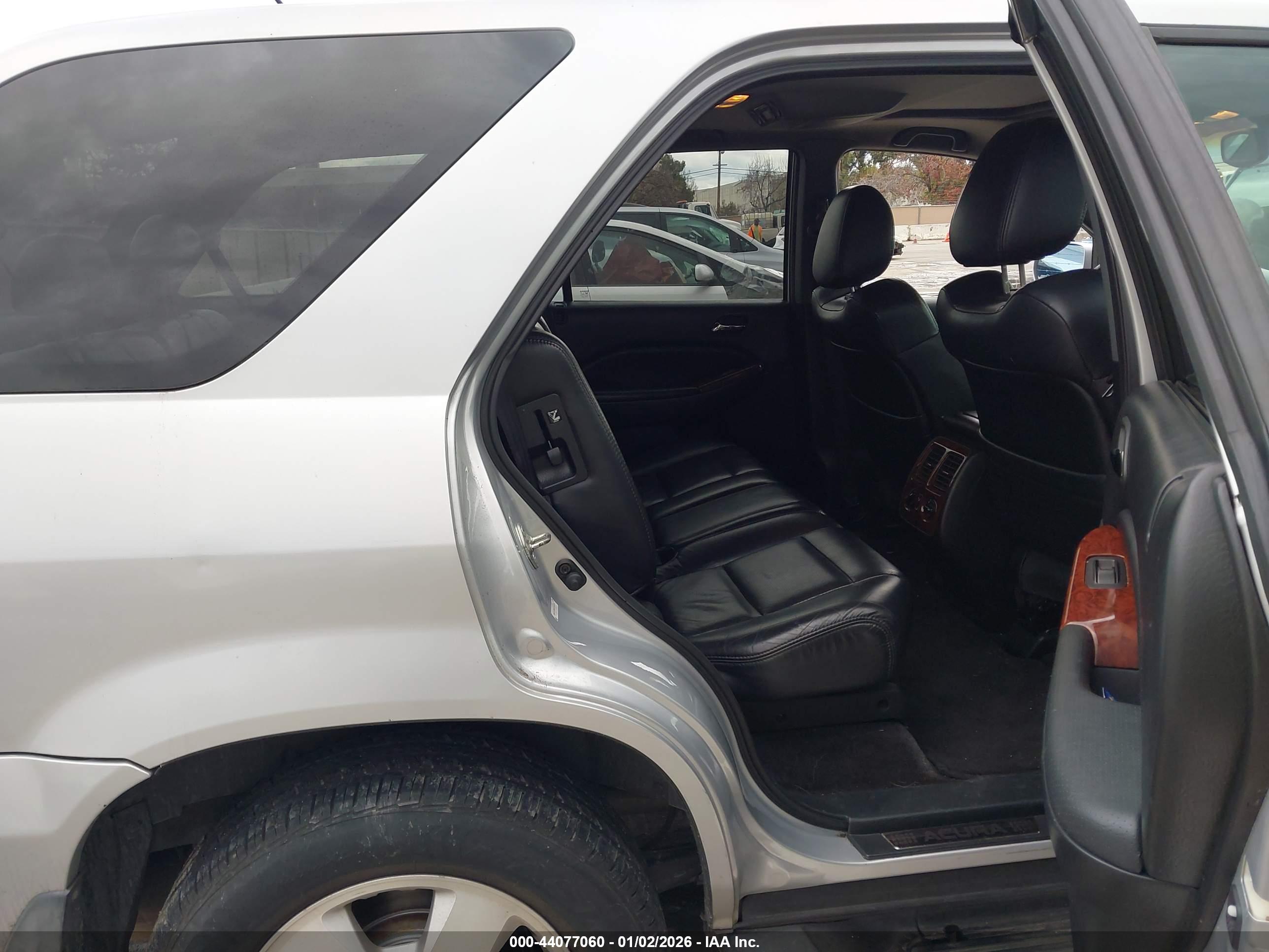 ACURA MDX image 8