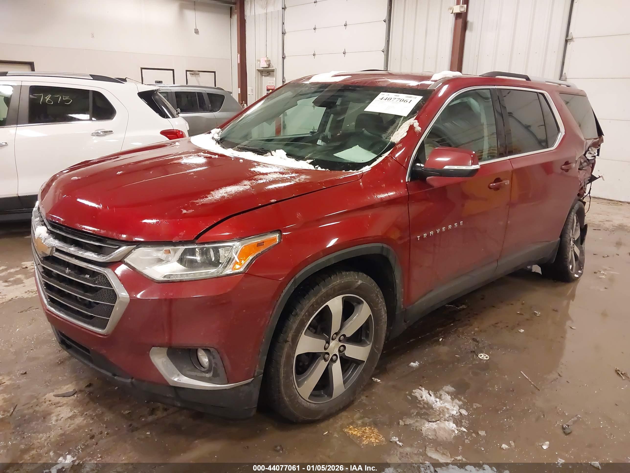 CHEVROLET TRAVERSE image 2