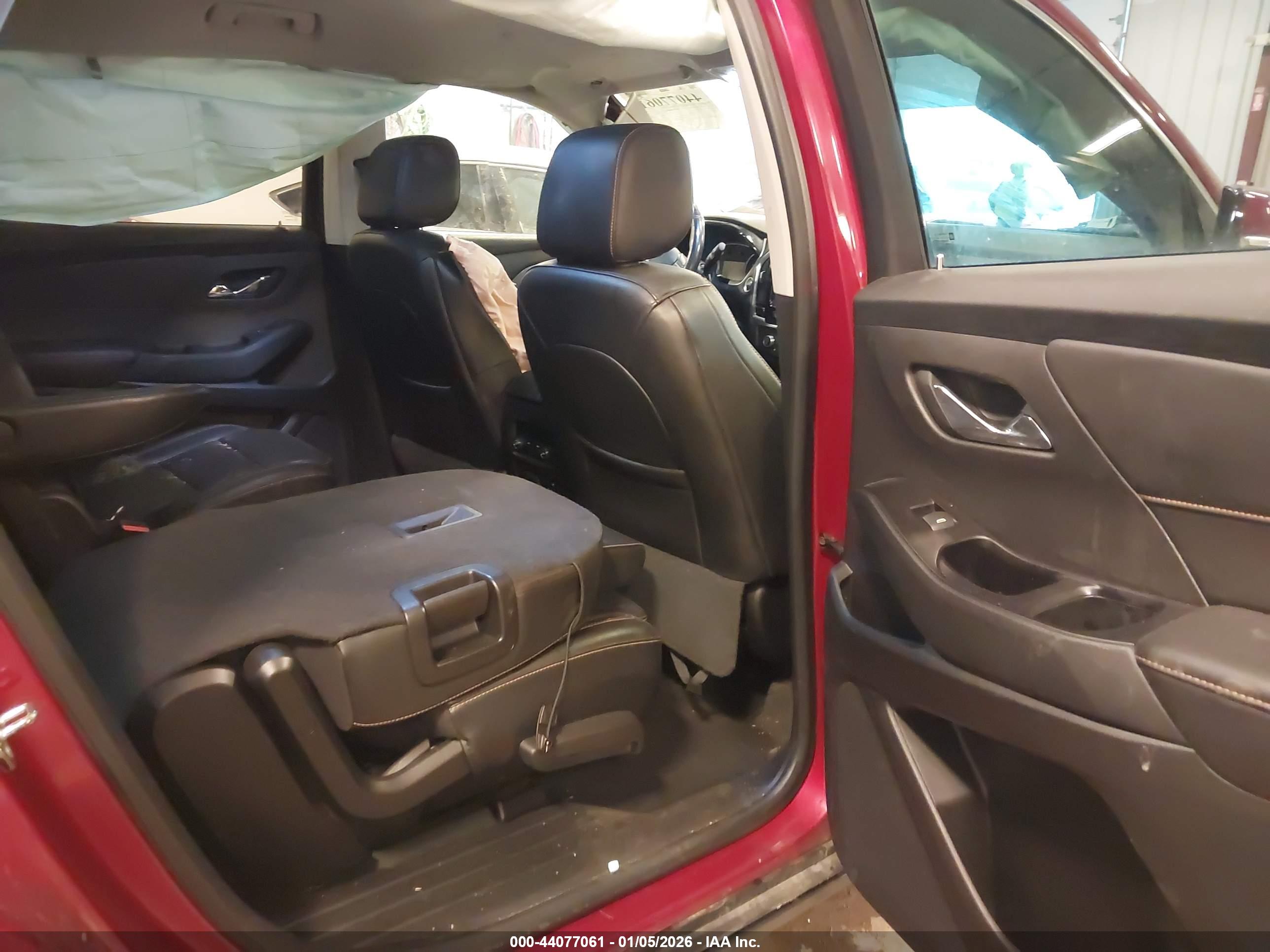 CHEVROLET TRAVERSE image 8