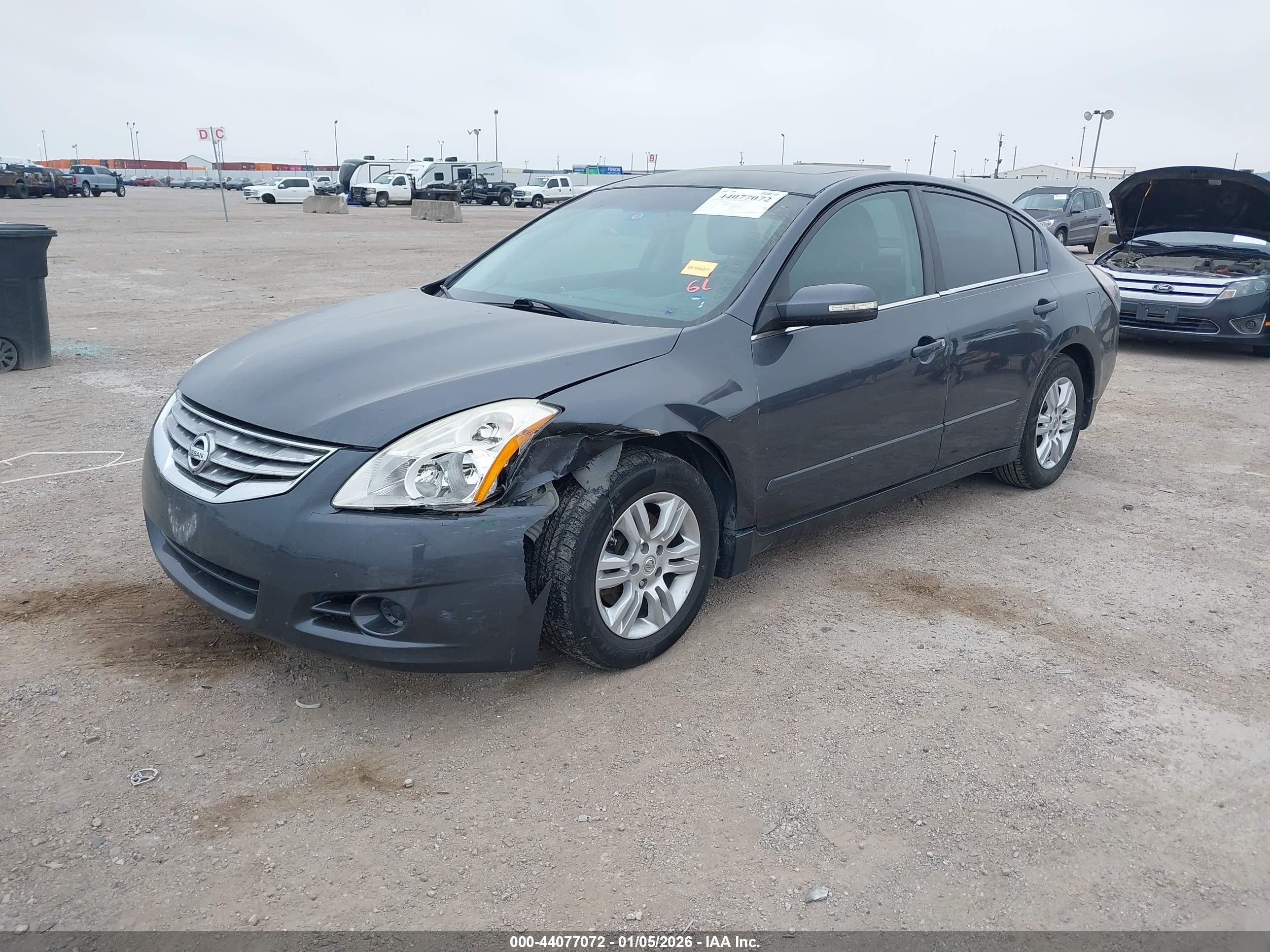 NISSAN ALTIMA image 2
