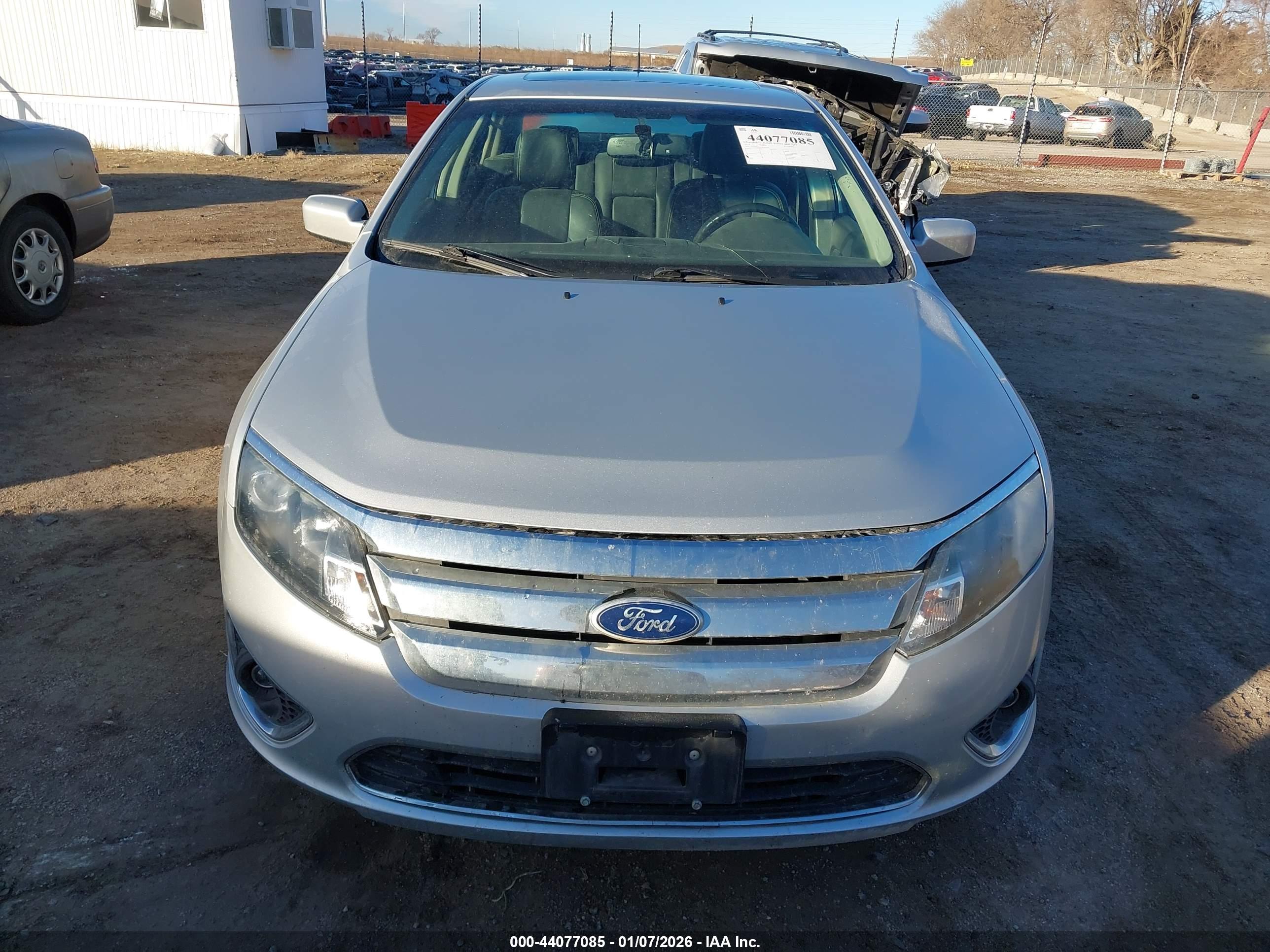 FORD FUSION image 6
