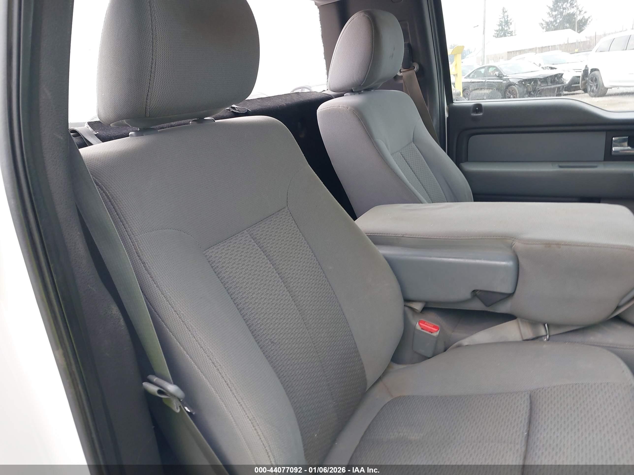 FORD F-150 image 8