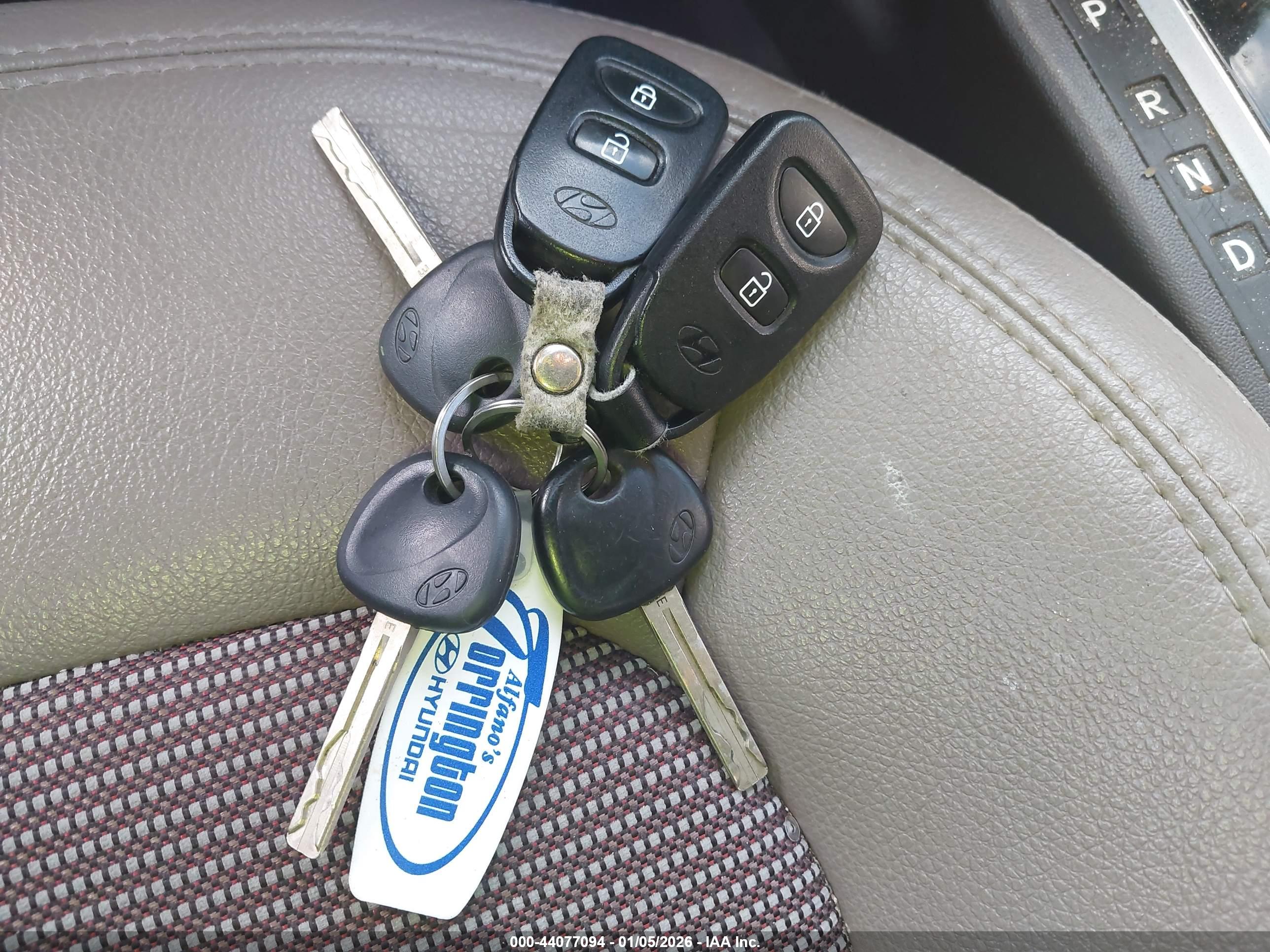 HYUNDAI TUCSON image 11