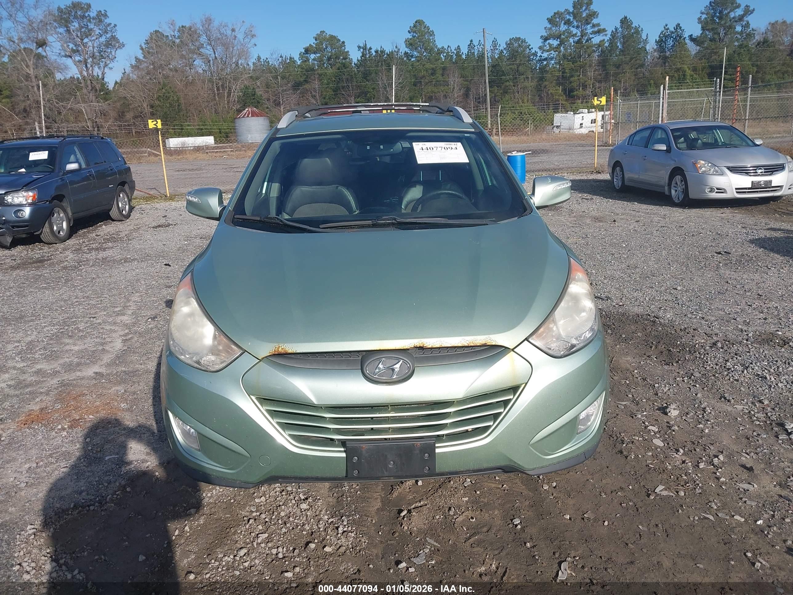 HYUNDAI TUCSON image 6