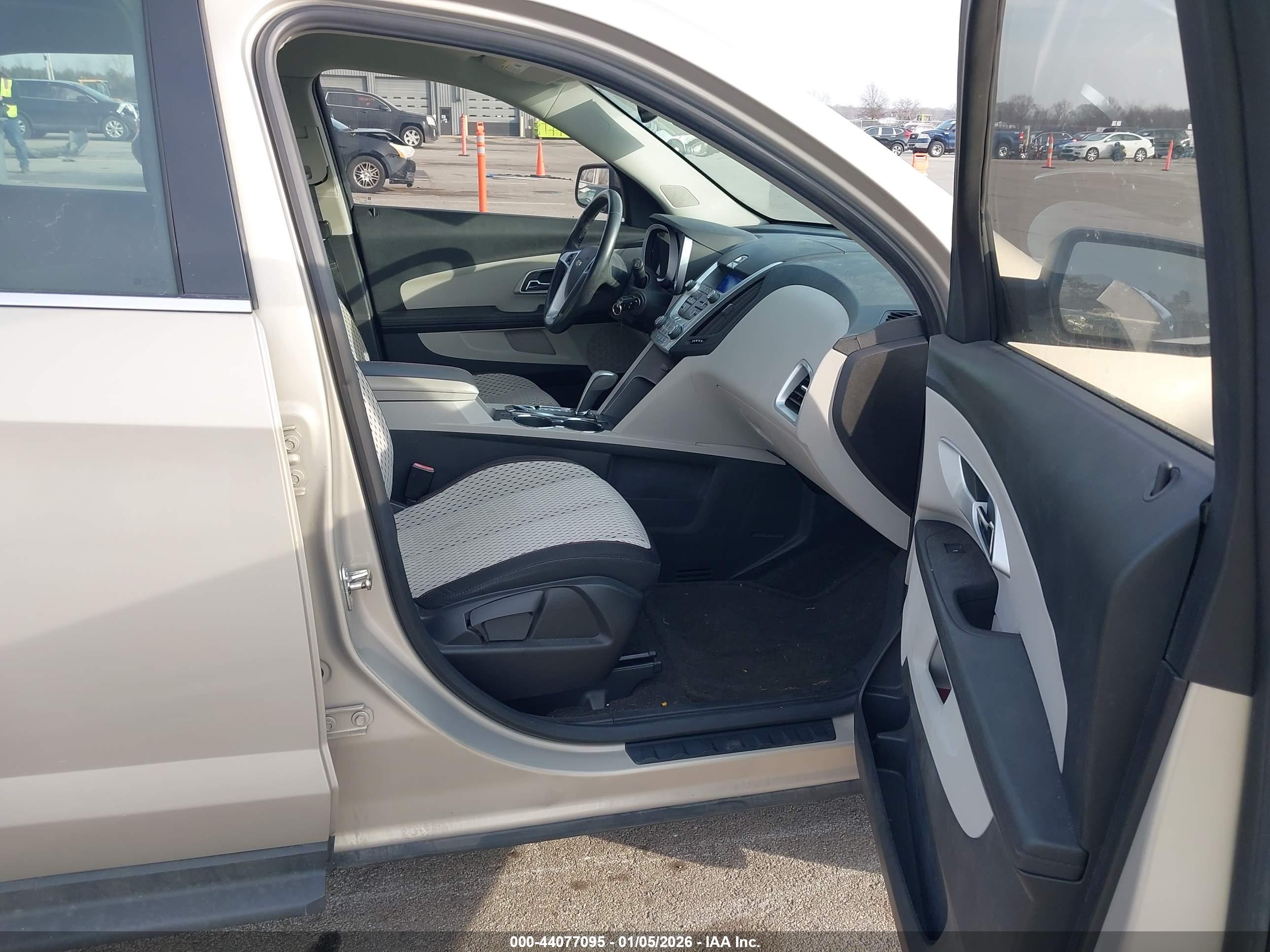 CHEVROLET EQUINOX image 5